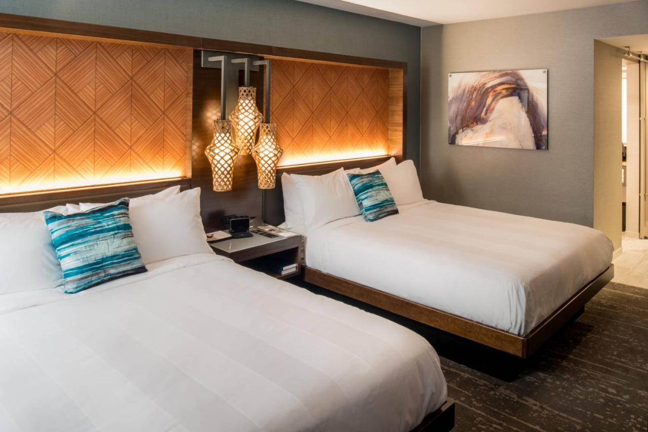 Guest Room with Two Queen Beds,1632998114:JPEG
