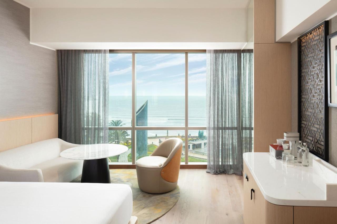 Executive Premium Queen Room - Concierge Lounge Access