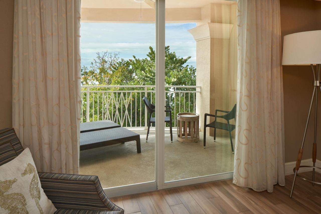 Bay Front Suite 1 Bedroom Suite 1 King Sofa bed Balcony,1413420062:JPEG
