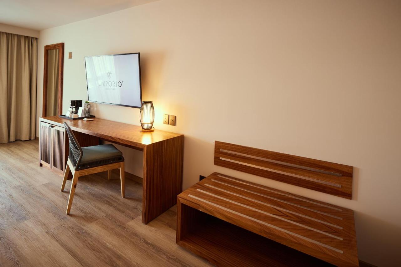 Deluxe Double Room,1427315464:JPEG