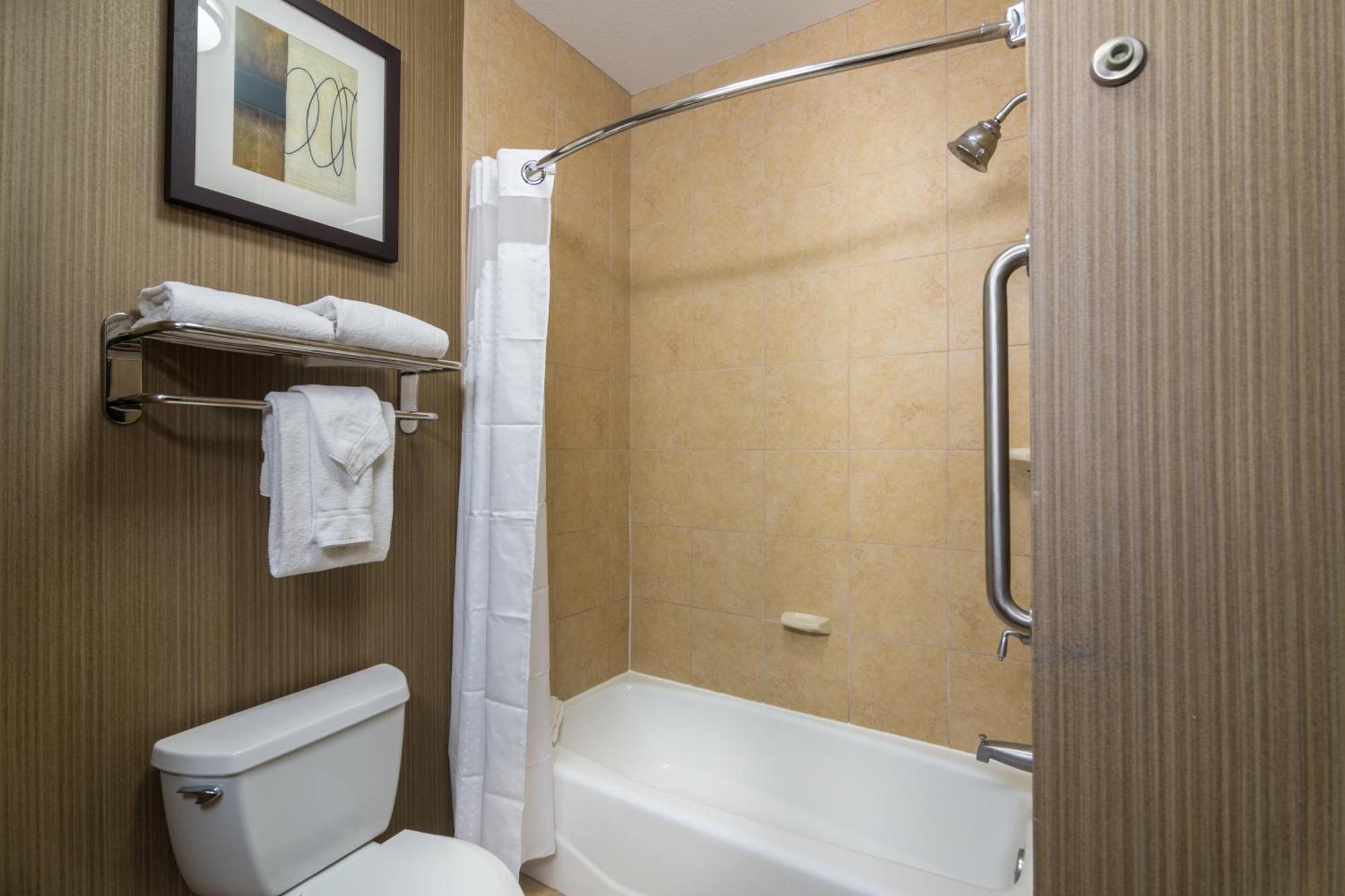 Standard King Room with Accessible Tub - Mobility Access