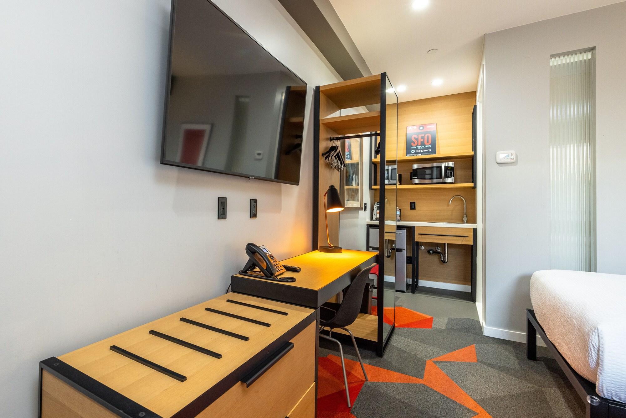 Double Room with Two Double Beds,1438351117:JPEG