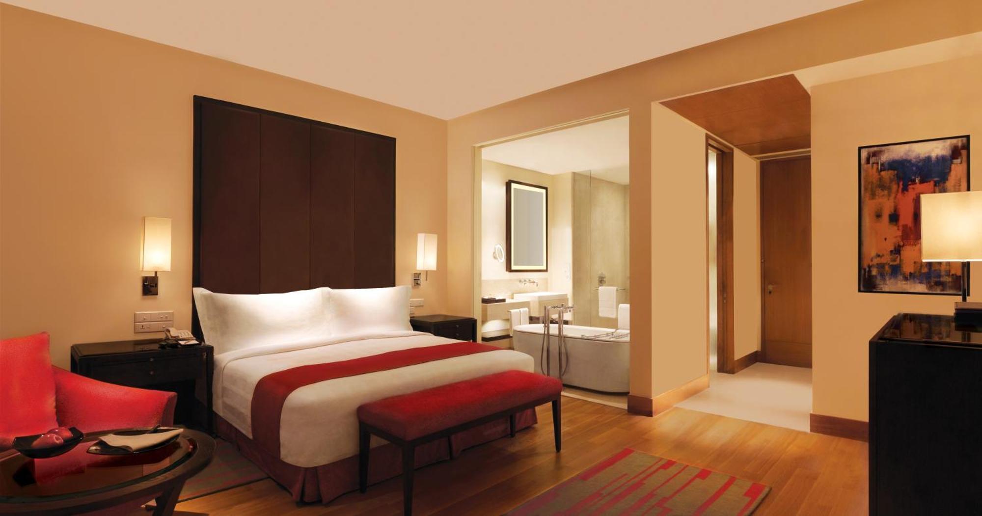 Deluxe Park View Room King Bed,1622043940:JPEG