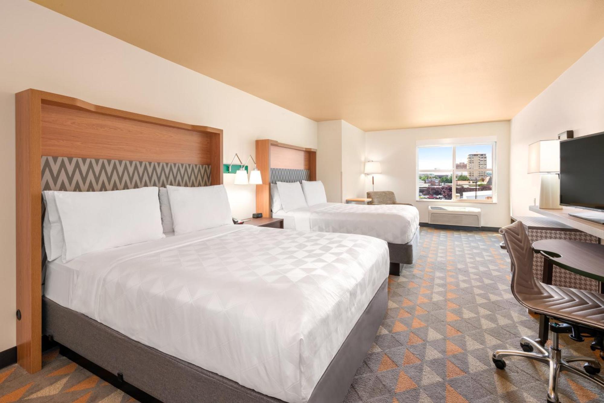 Premium Queen Room with Two Queen Beds