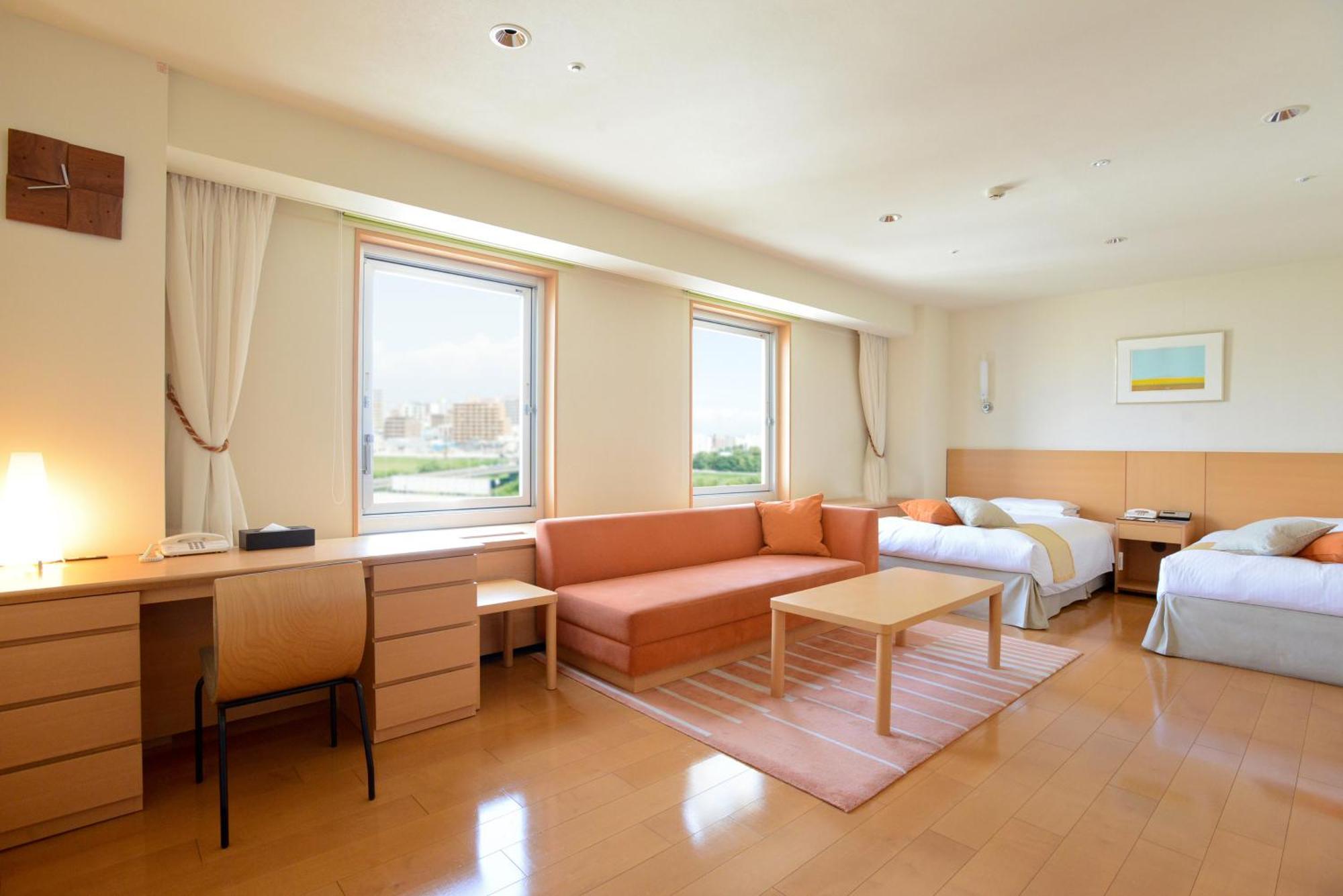 Executive Floor Family Room City View Non-Smoking,1589127809:JPEG
