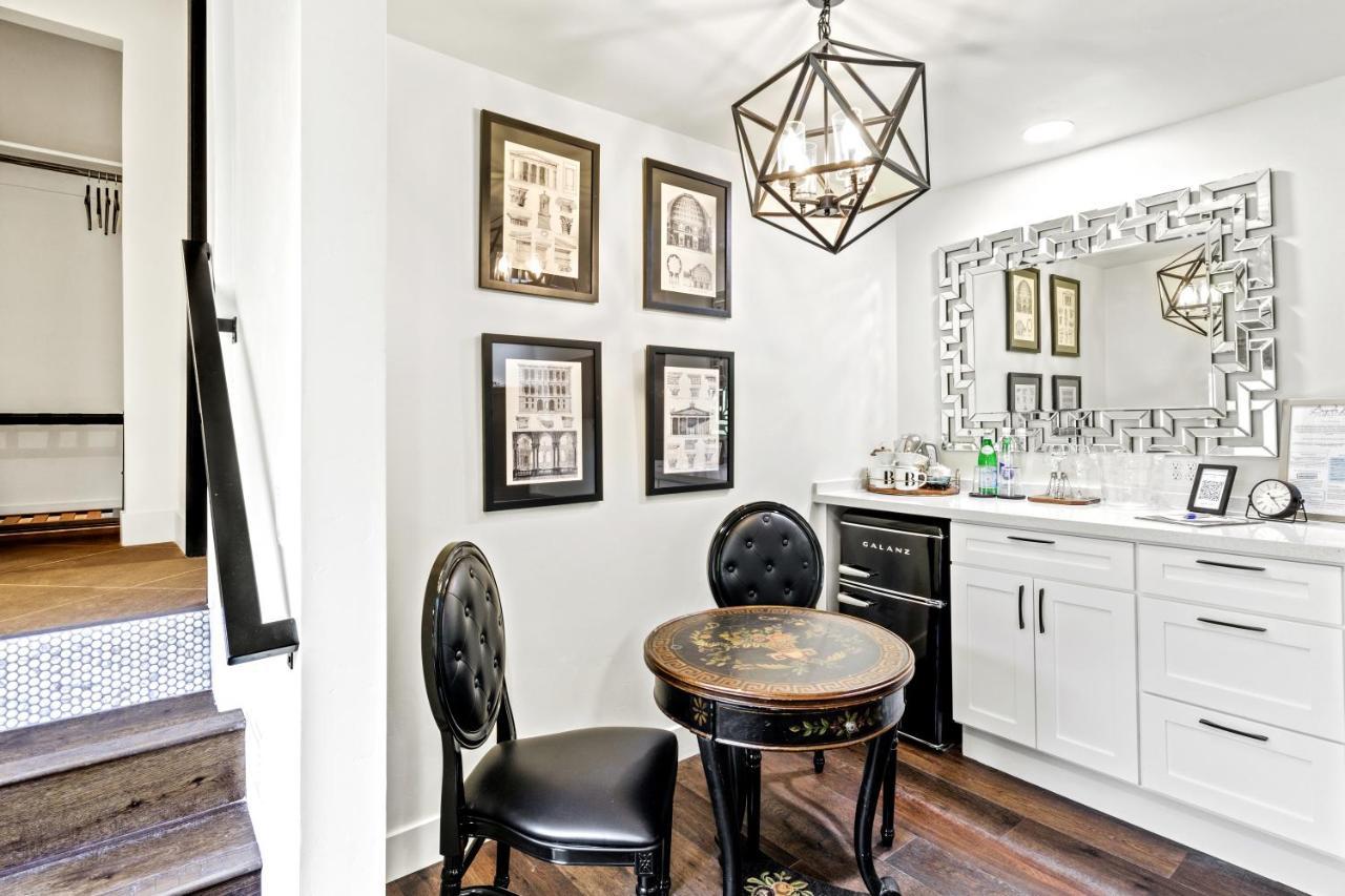 Deluxe King Room,1480175261:JPEG