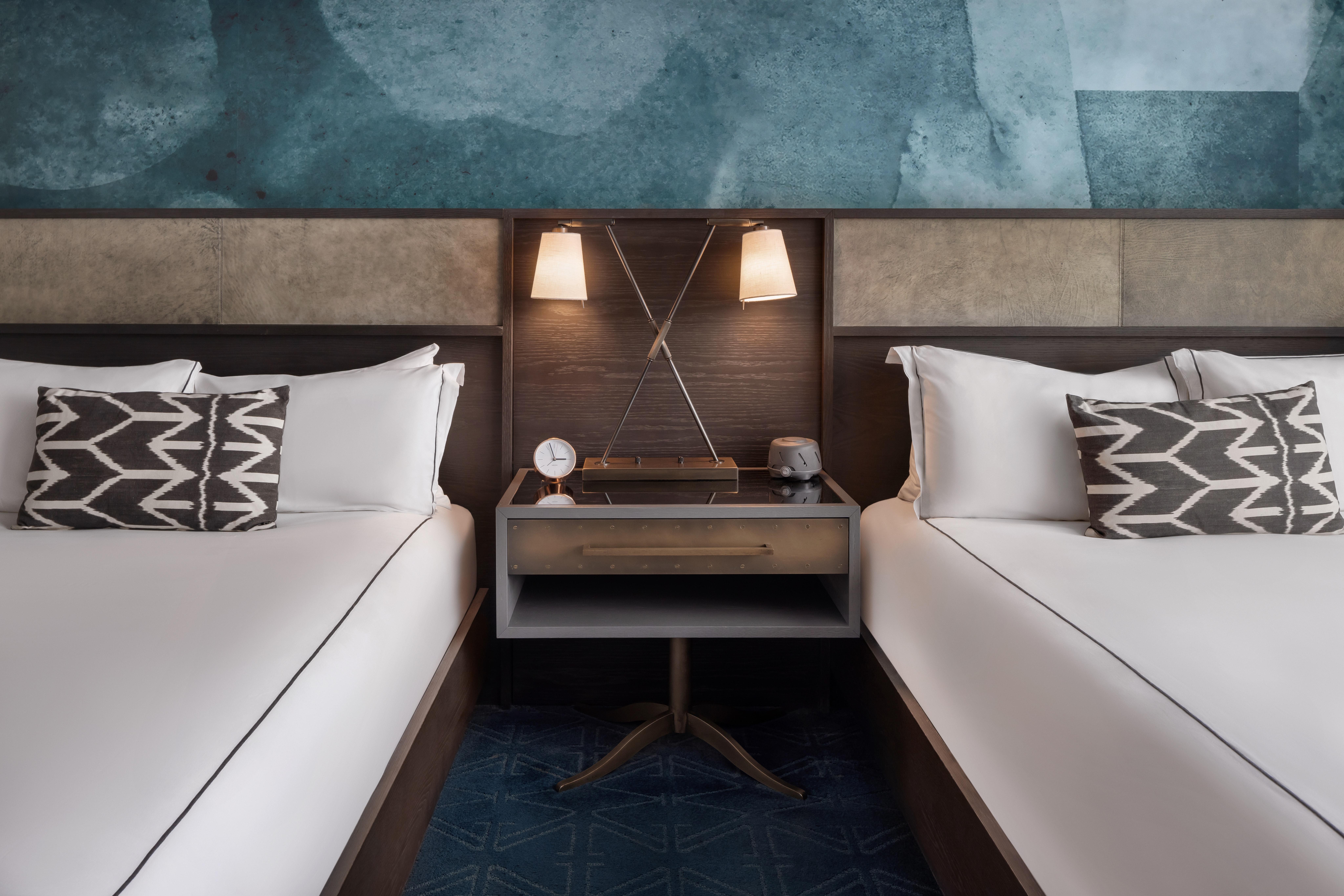 Queen/Queen,1527737857:JPEG