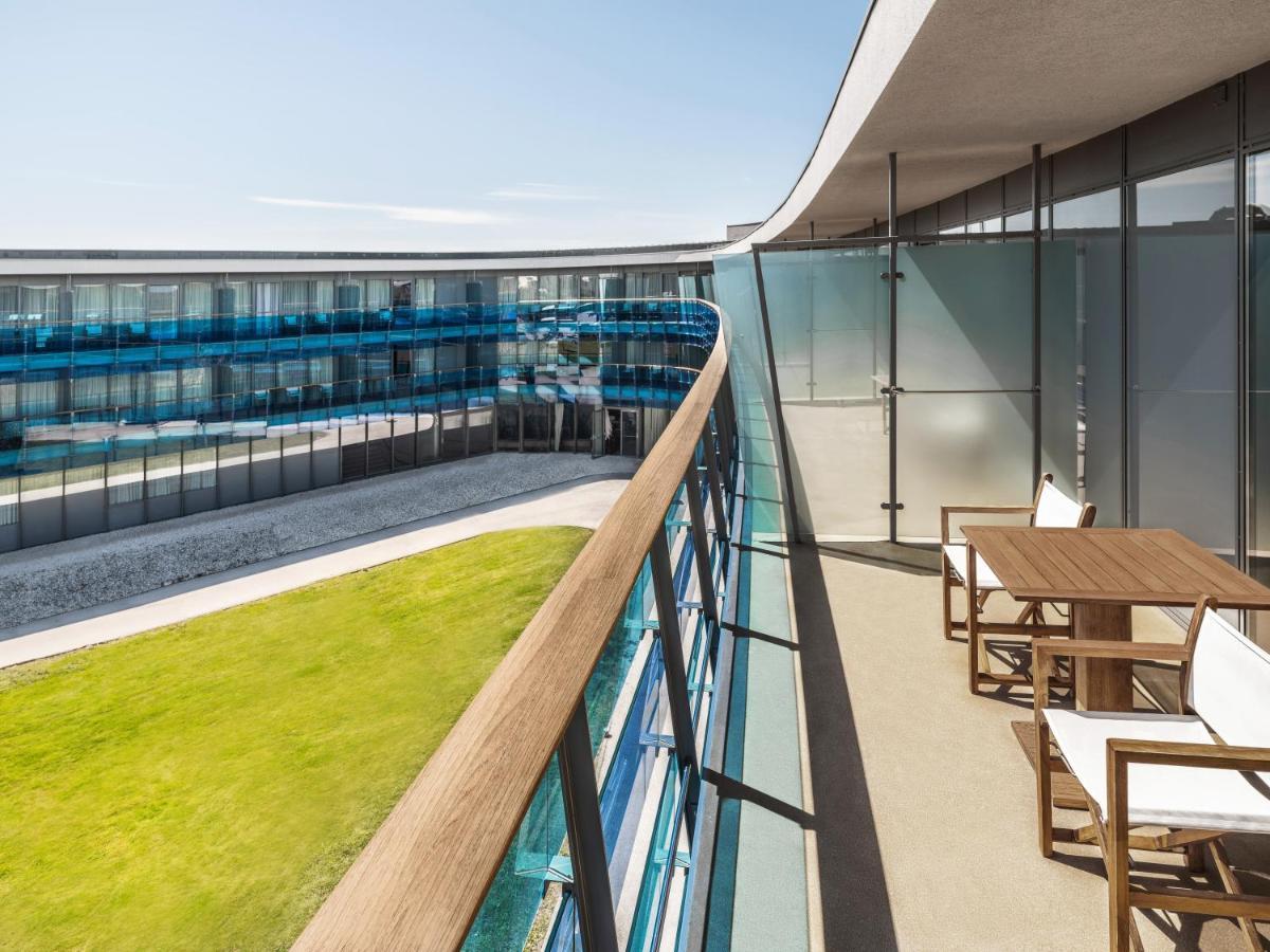 Junior Suite with Balcony and Park View