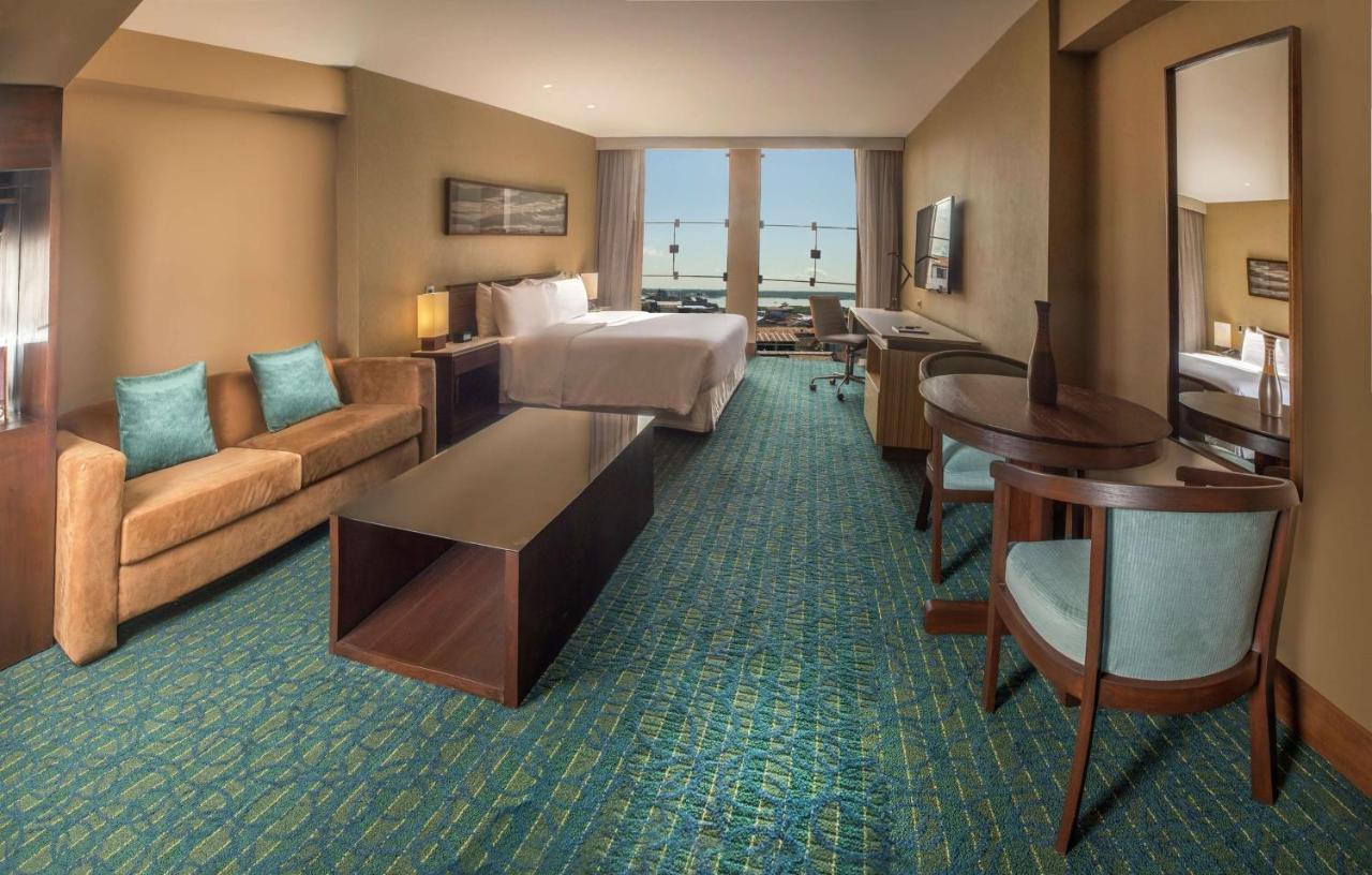 Deluxe King Room