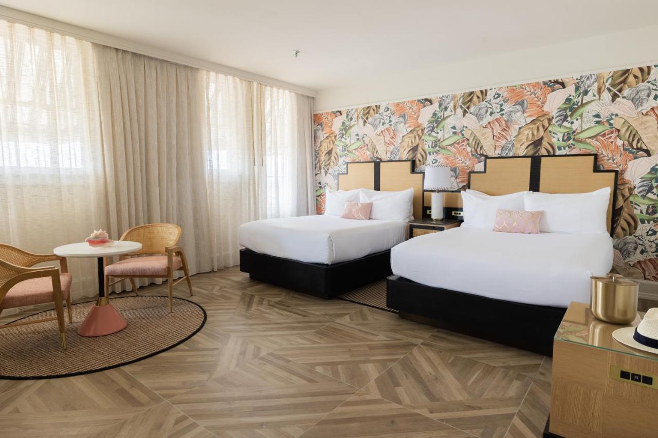 Queen Room with Two Queen Beds,1523257867:JPEG