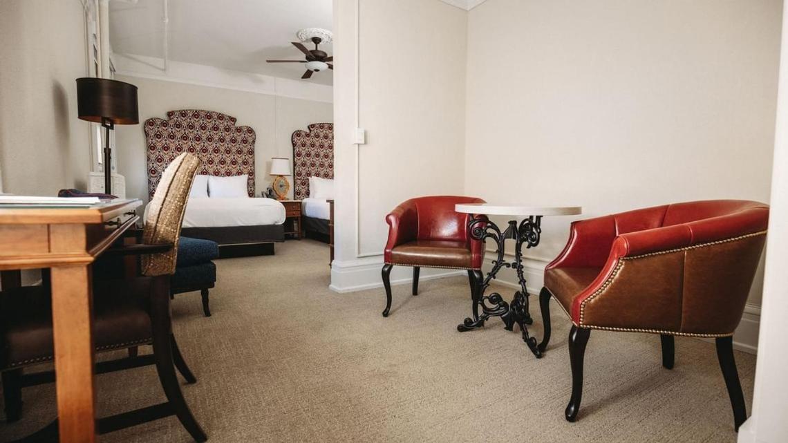 Deluxe Queen Room,1498841050:JPEG