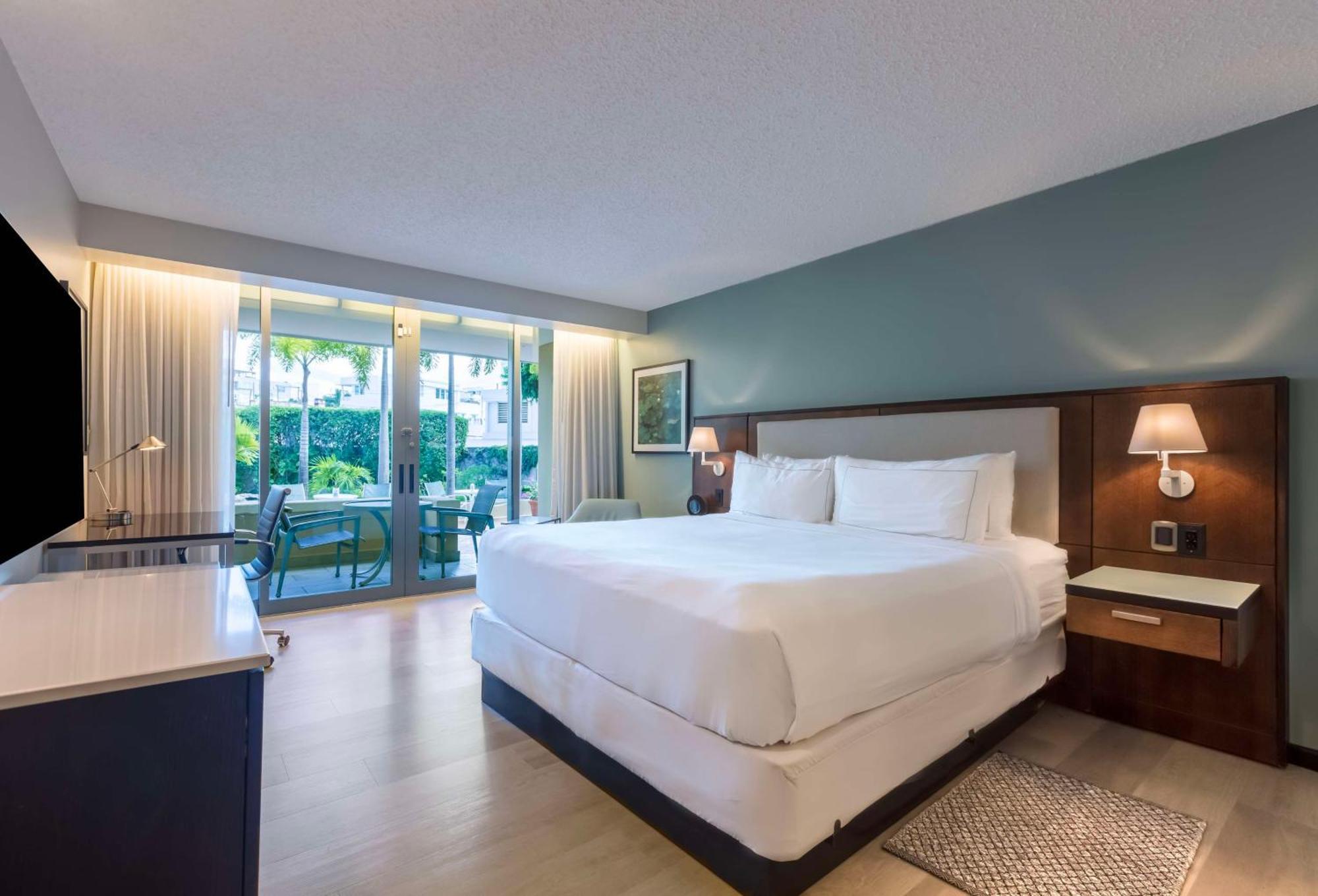 King Room with Balcony and Garden View,1548892063:JPEG