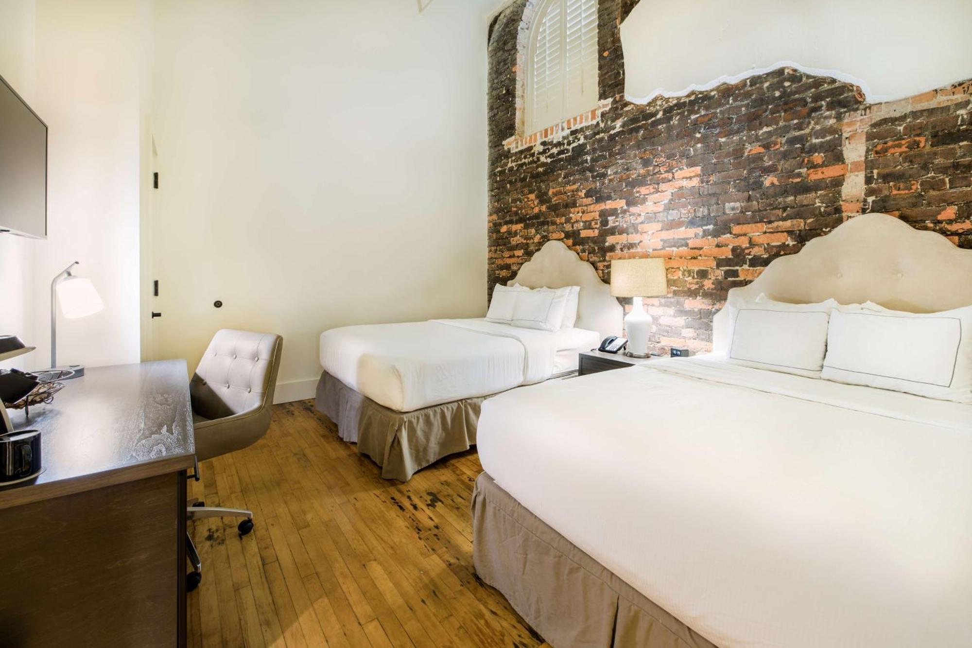 One-Bedroom Queen Suite with Two Queen Beds,1500057967:JPEG