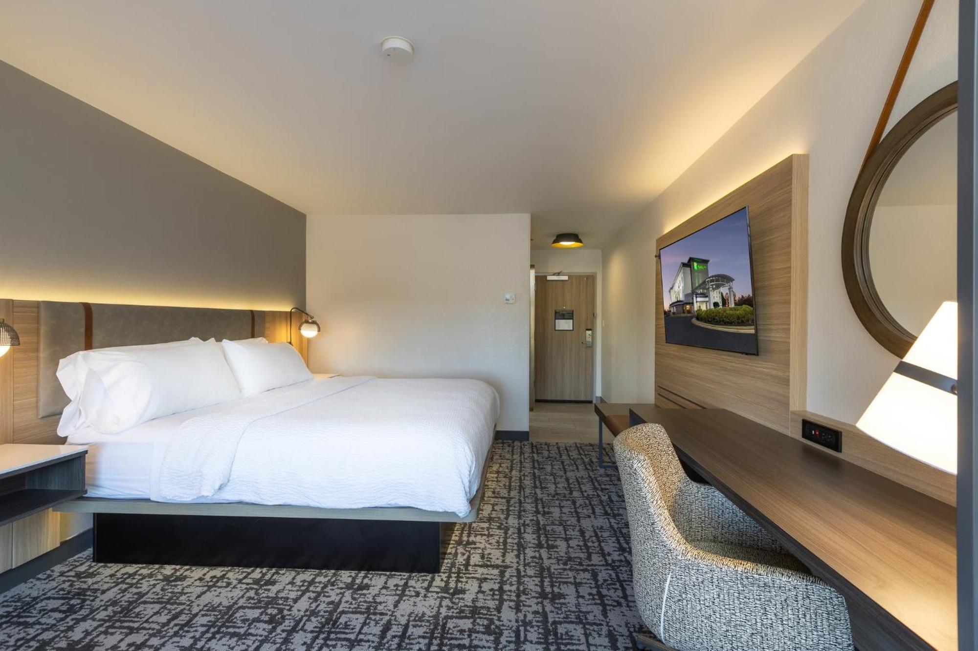 Standard King Room,1586116868:JPEG