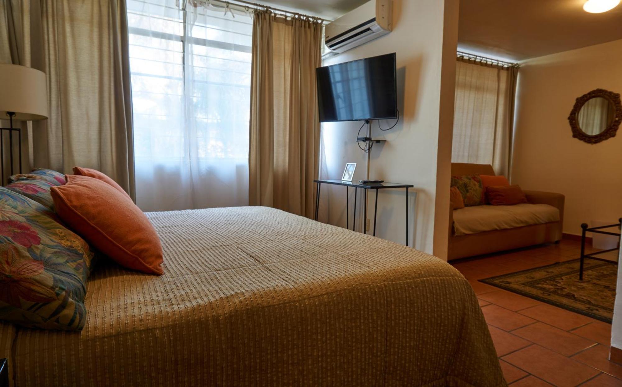 Luxury Double Room,1525920112:JPEG