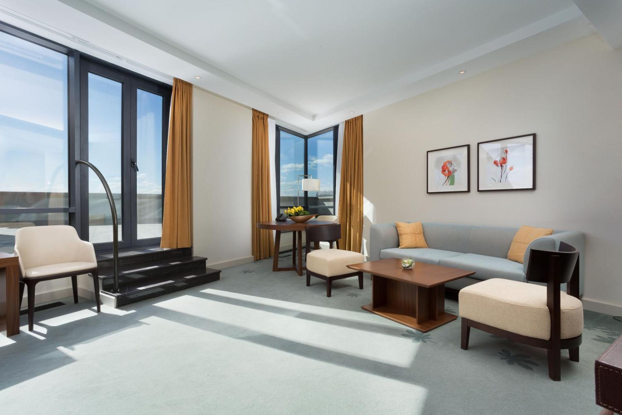 King Suite with Terrace and Garden,1529356840:JPEG