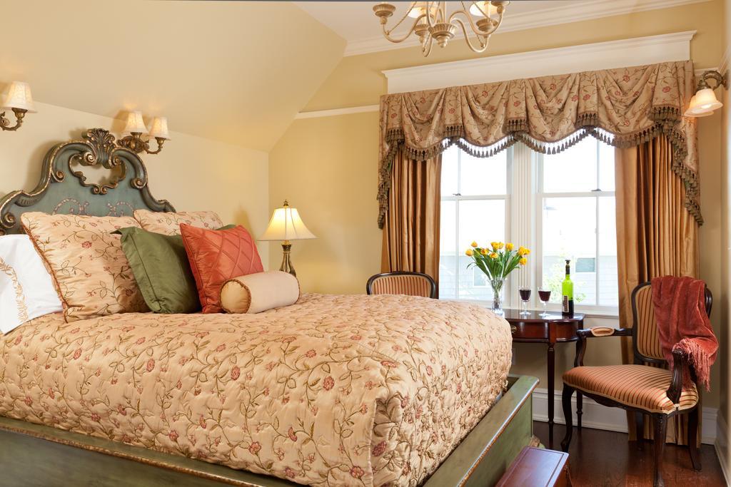 Superior Queen Room,210282956:JPEG