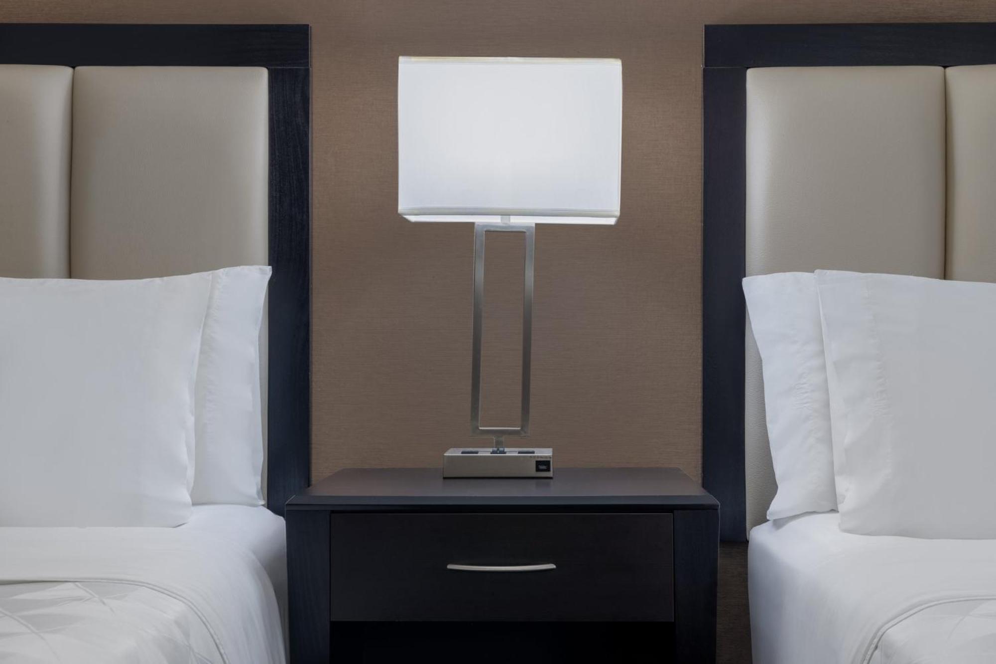 Standard Room with Two Queen Beds,1539954160:JPEG