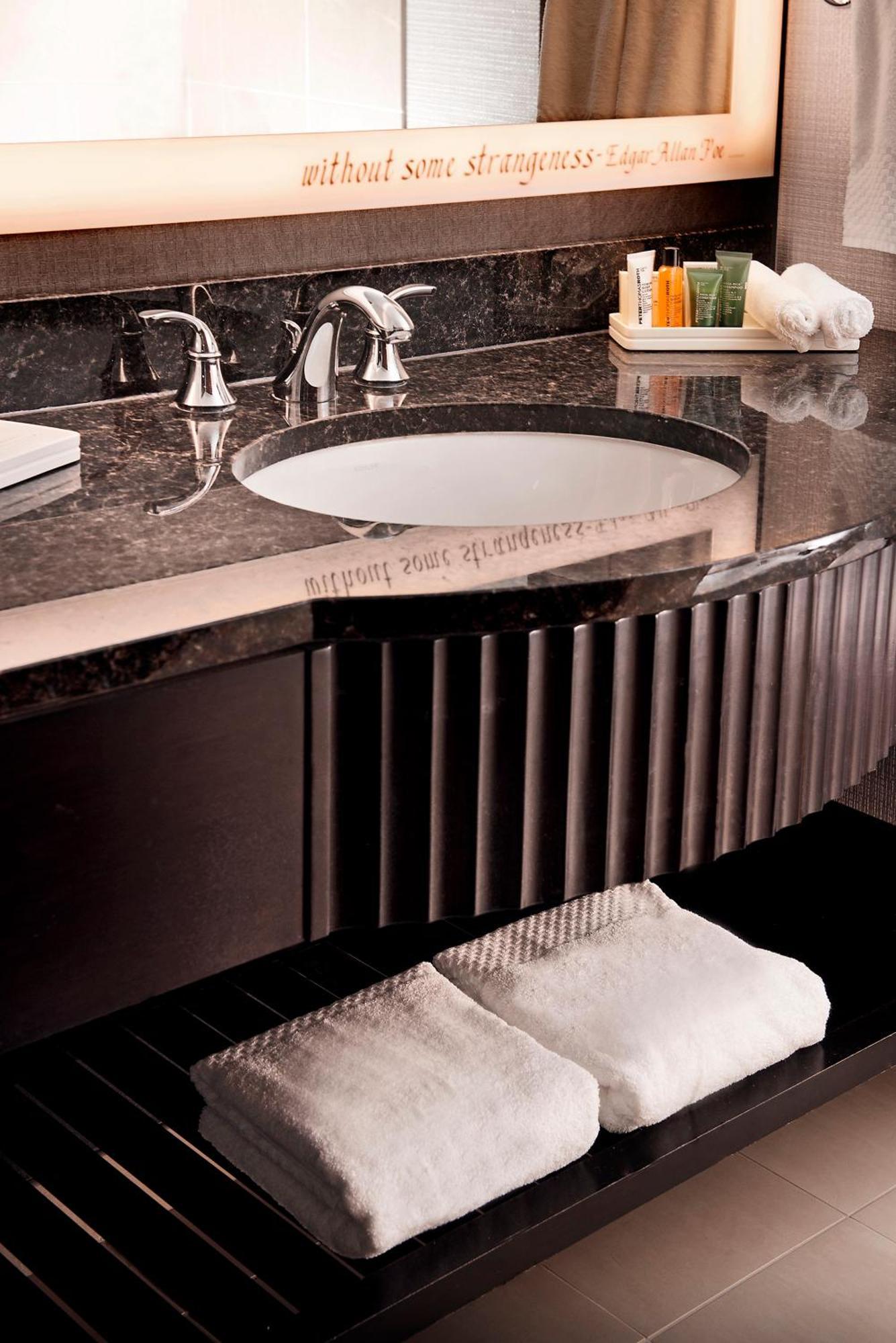 King Room,1540610077:JPEG