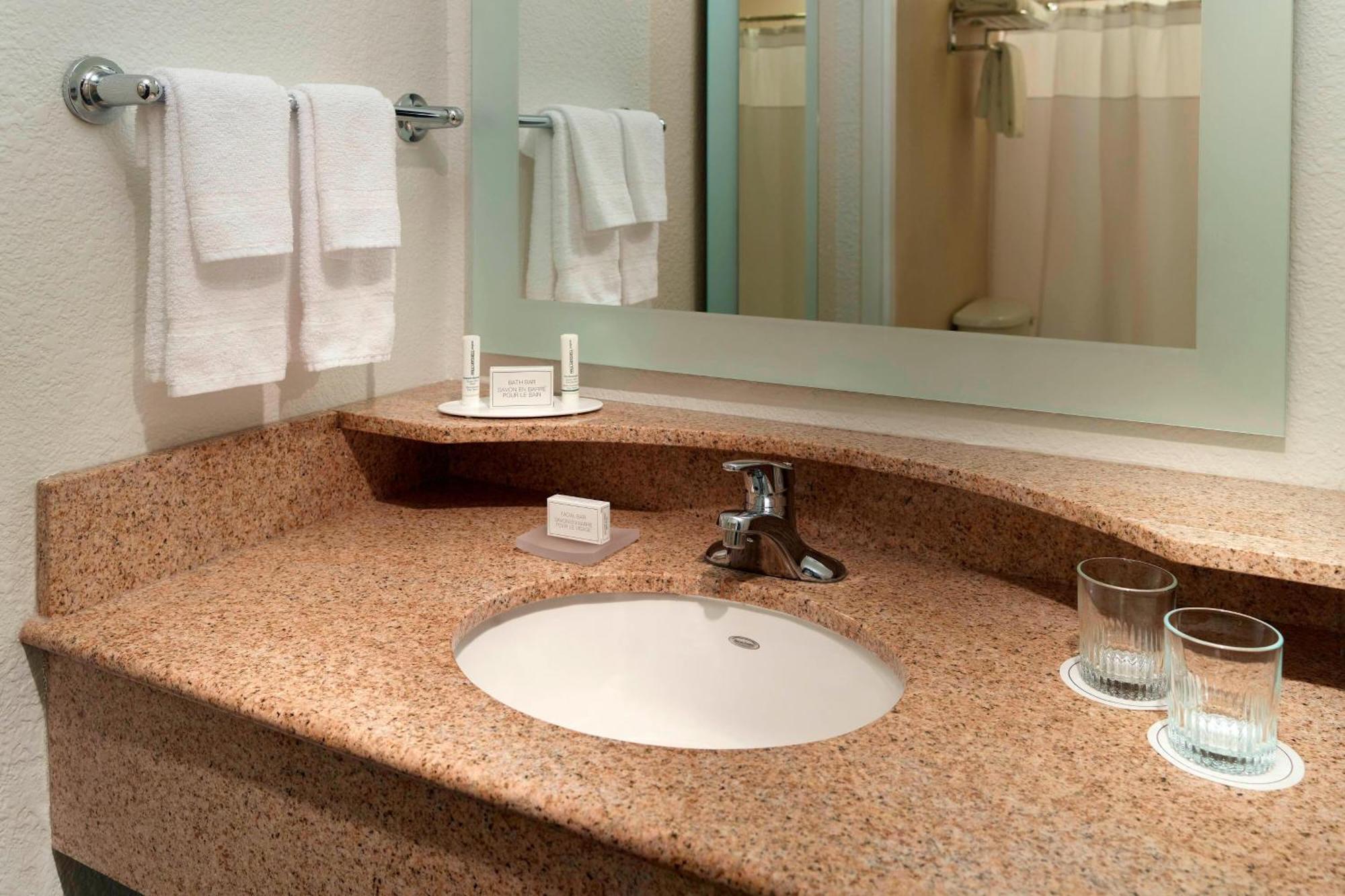 King Suite with Sofa Bed,1541045143:JPEG