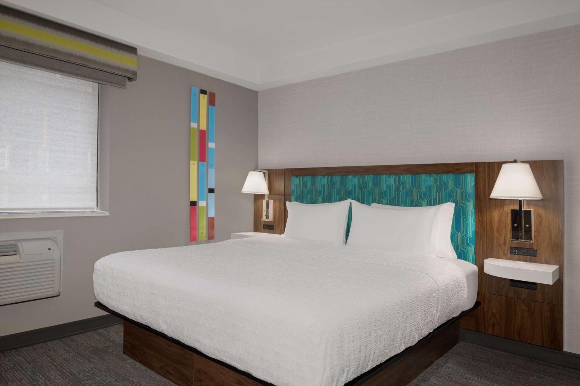 King Room,1541800084:JPEG