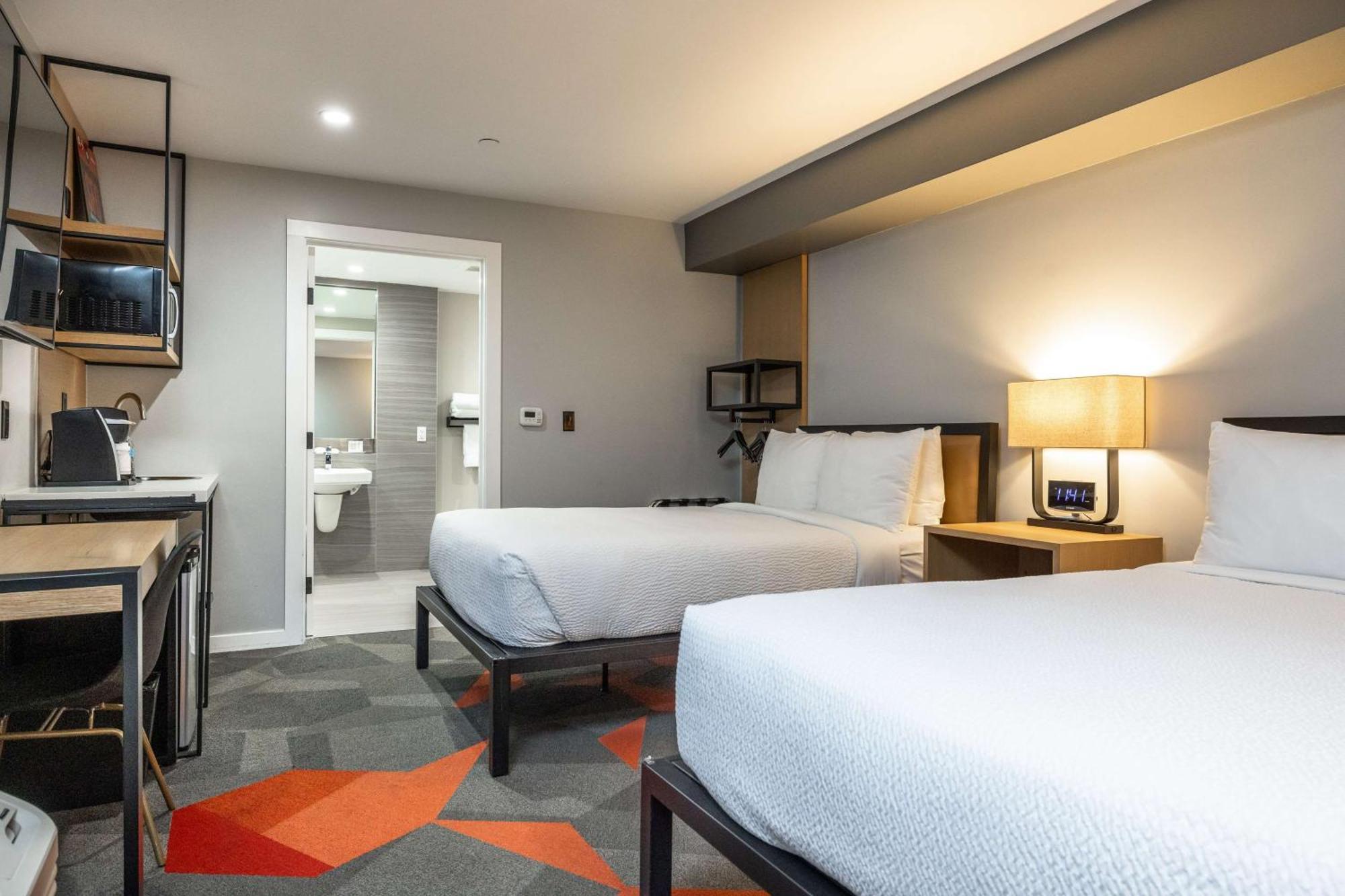 Double Room with Two Double Beds and Tub - Mobility and Hearing Accessible,1541855299:JPEG