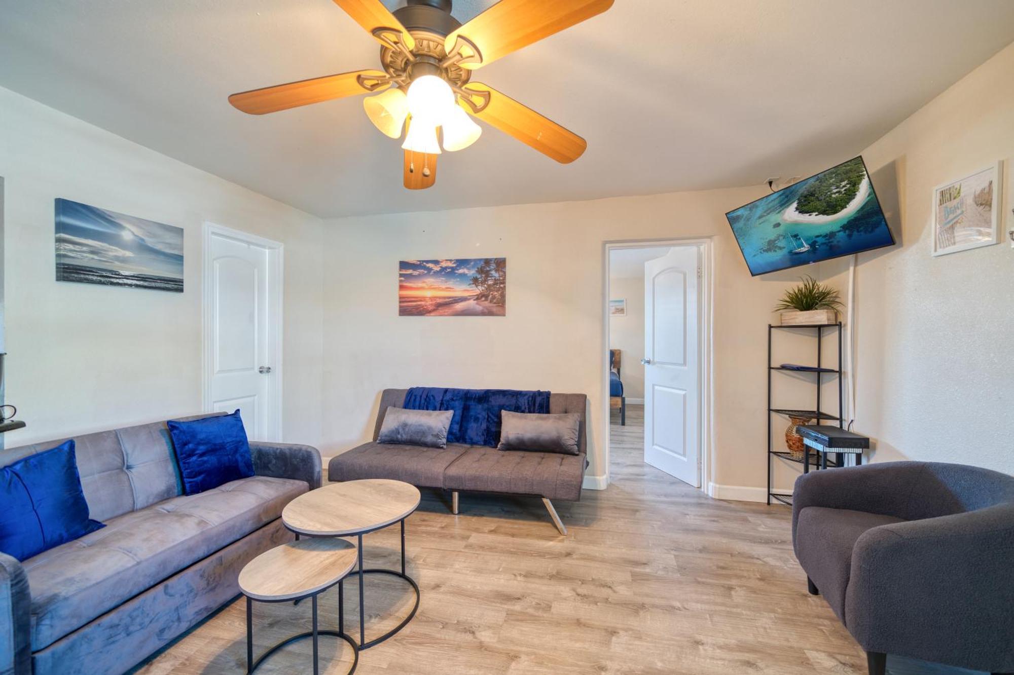 One-Bedroom Queen Suite with Sofa Bed,1546478794:JPEG