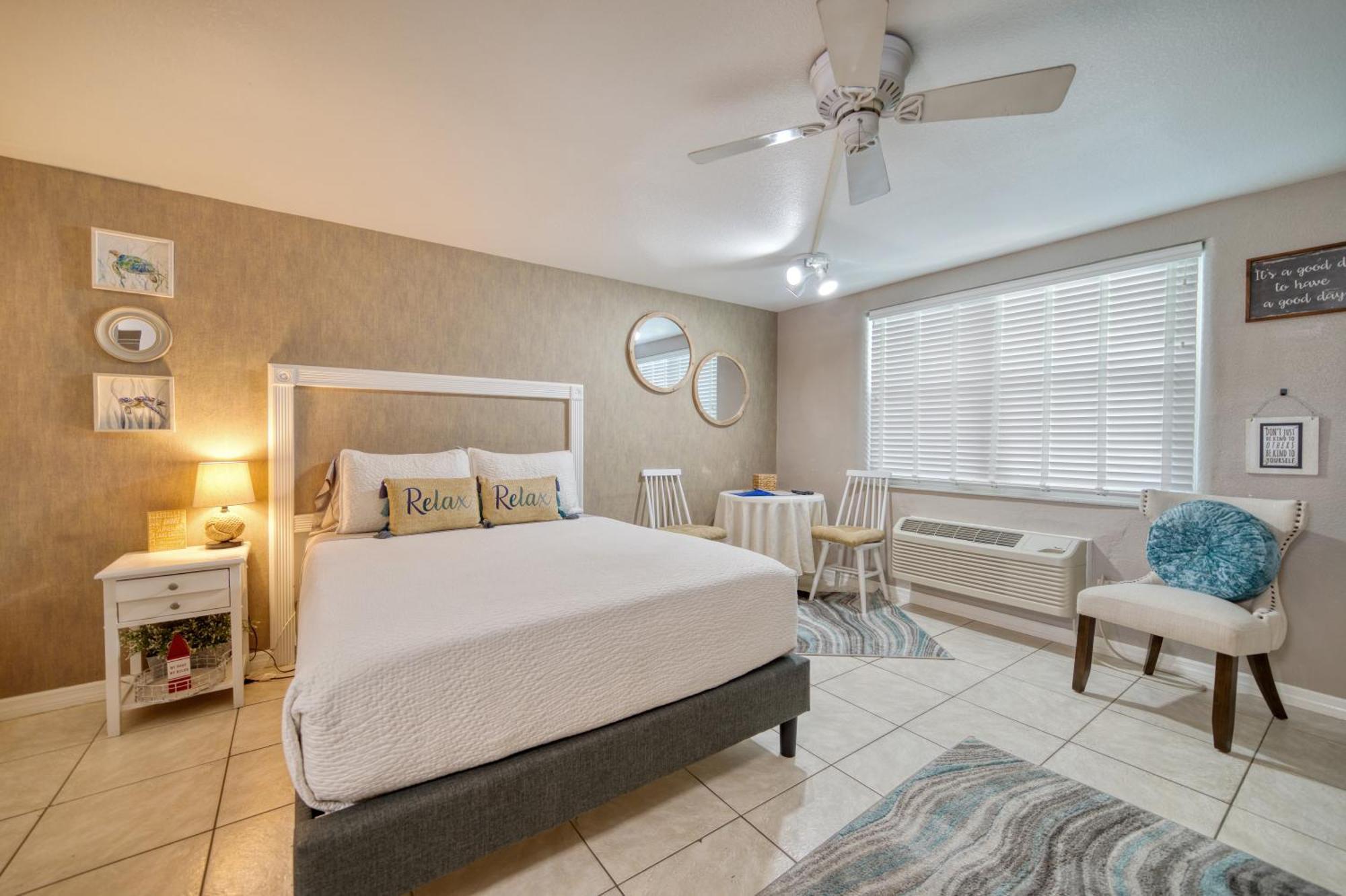 Queen Studio with Sofa Bed,1546479931:JPEG