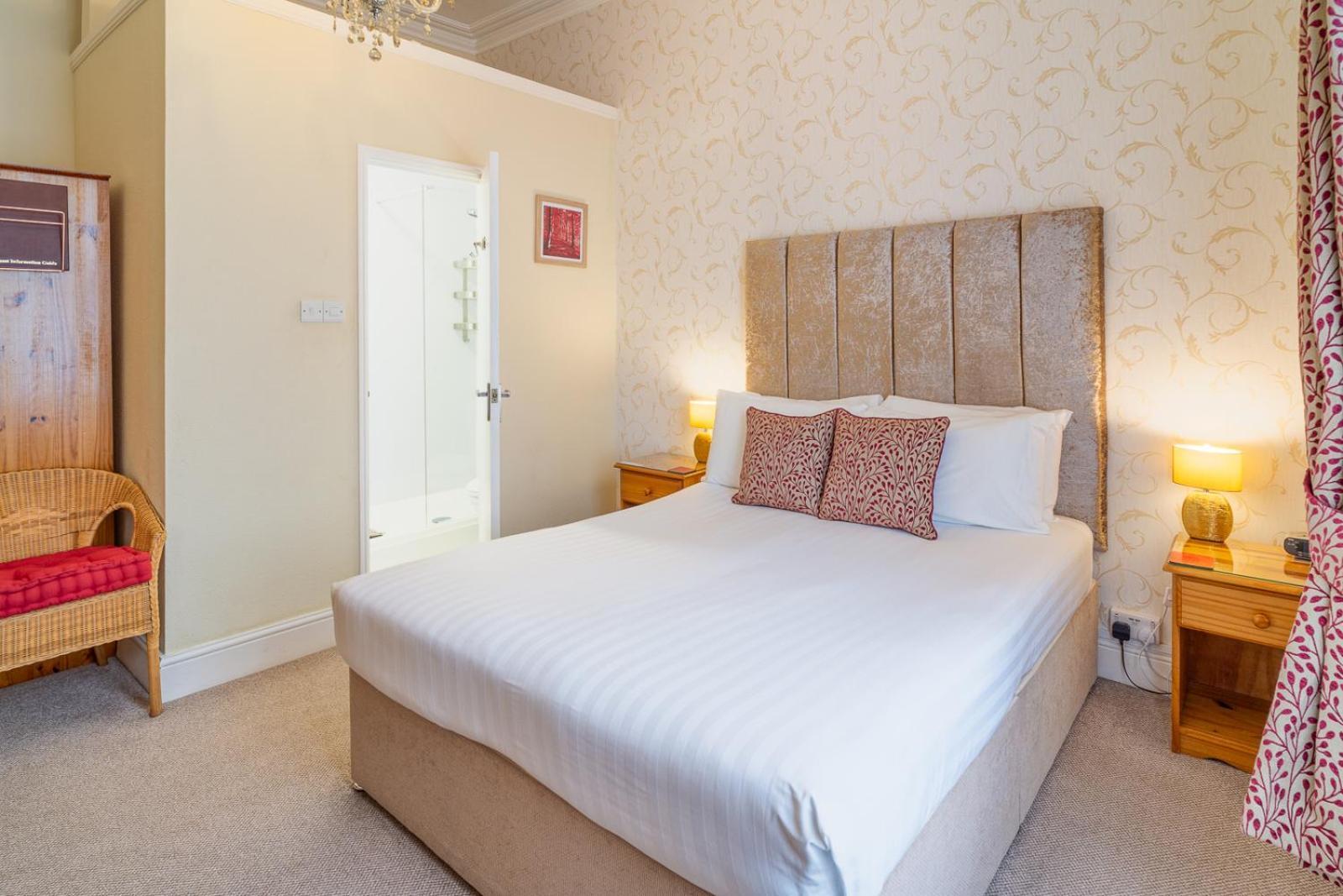 King Room with En-Suite Shower,1547133724:JPEG