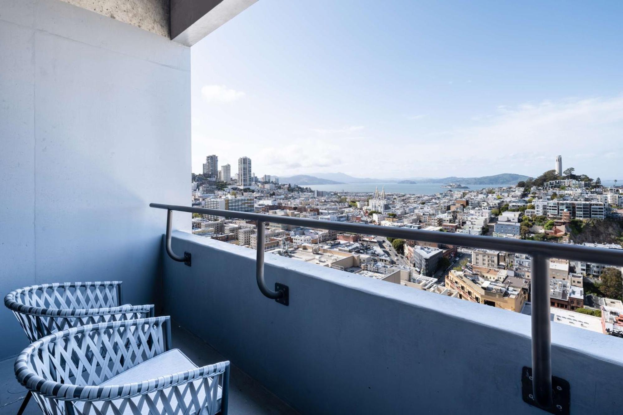 Executive King Room with Balcony,1598396012:JPEG