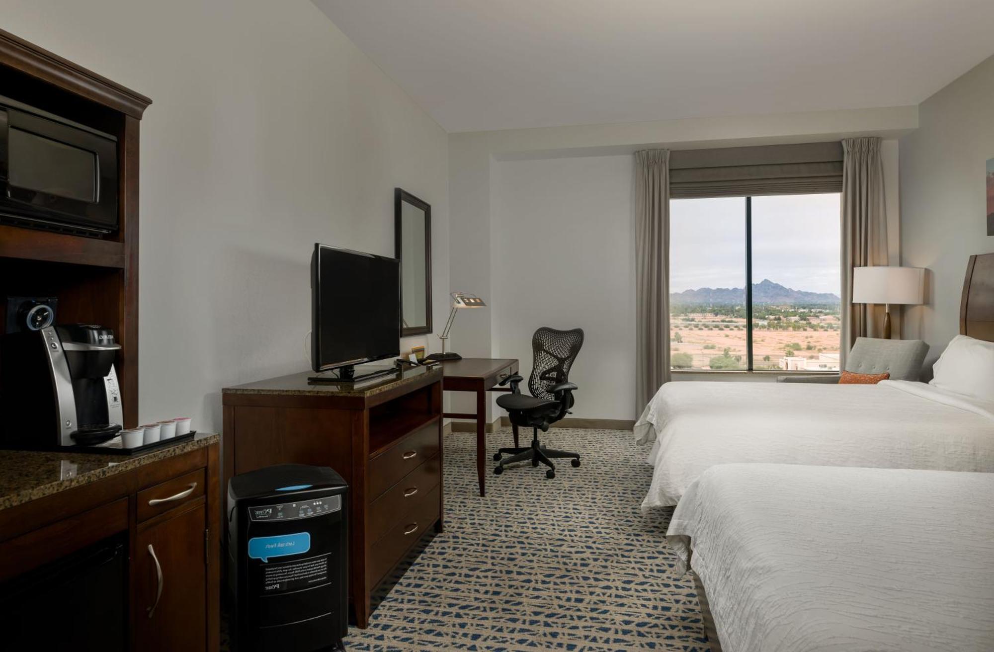 Queen Room with Two Queen Beds and Accessible Tub - Mobility Access,1548072925:JPEG