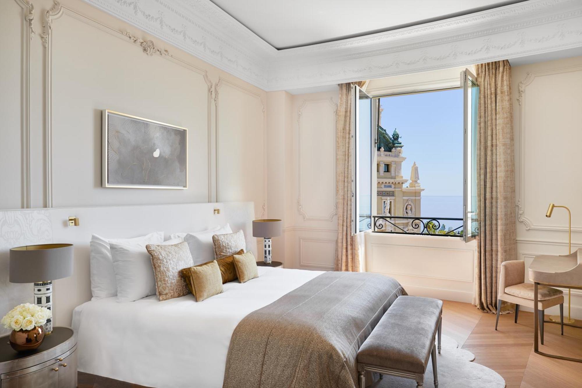 One Bedroom Suite with Sea View