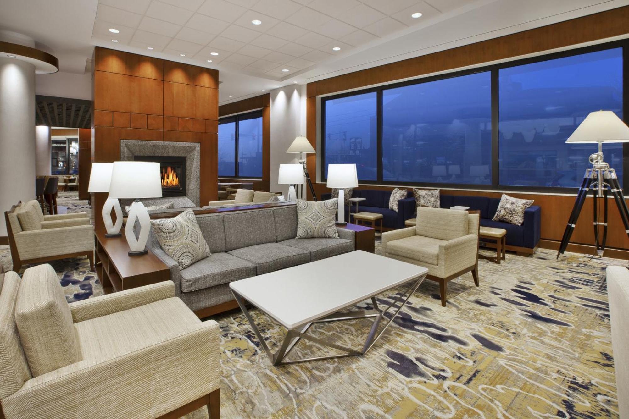 King Bed with City View,1674706380:JPEG