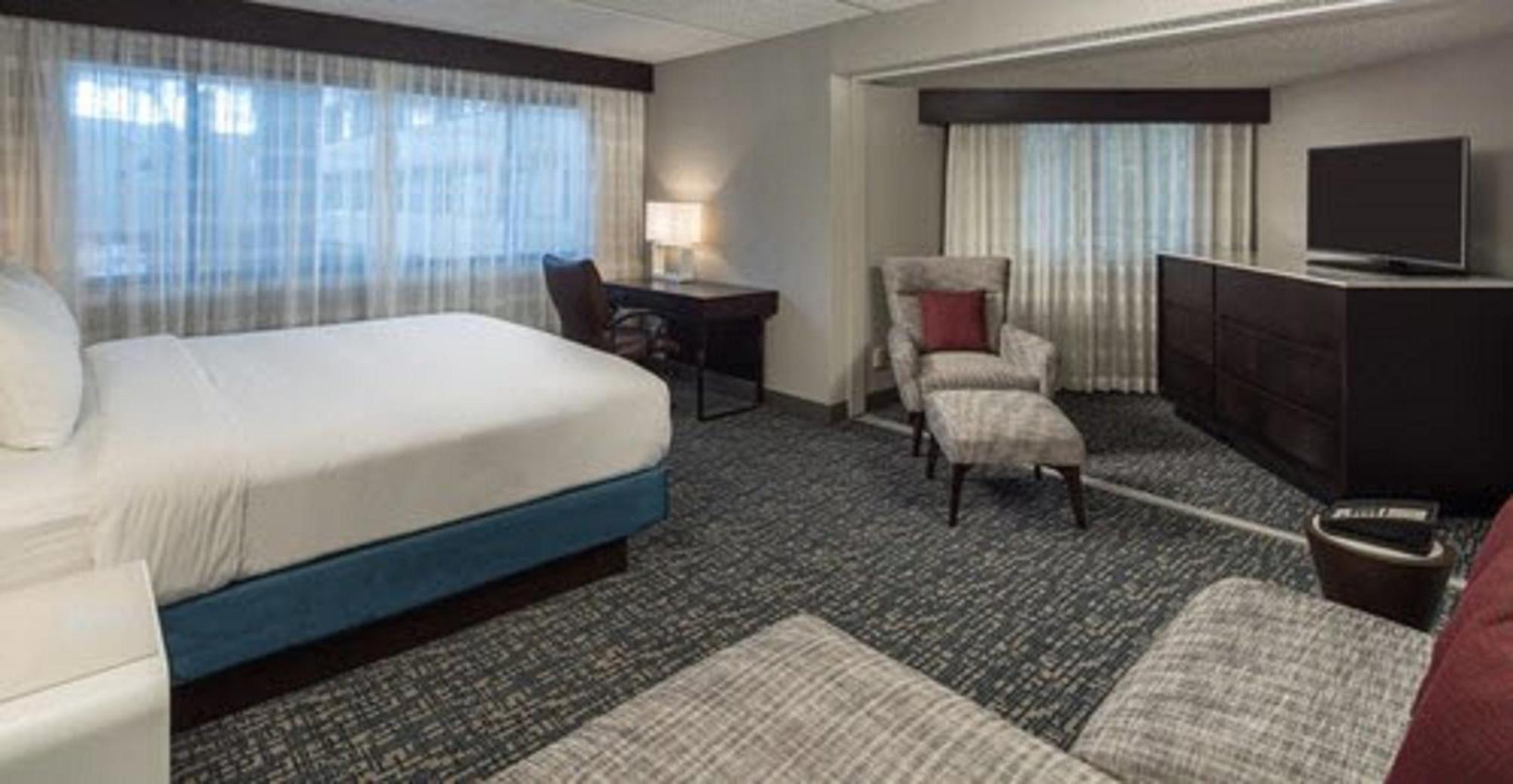 Deluxe King Room,1548722125:JPEG