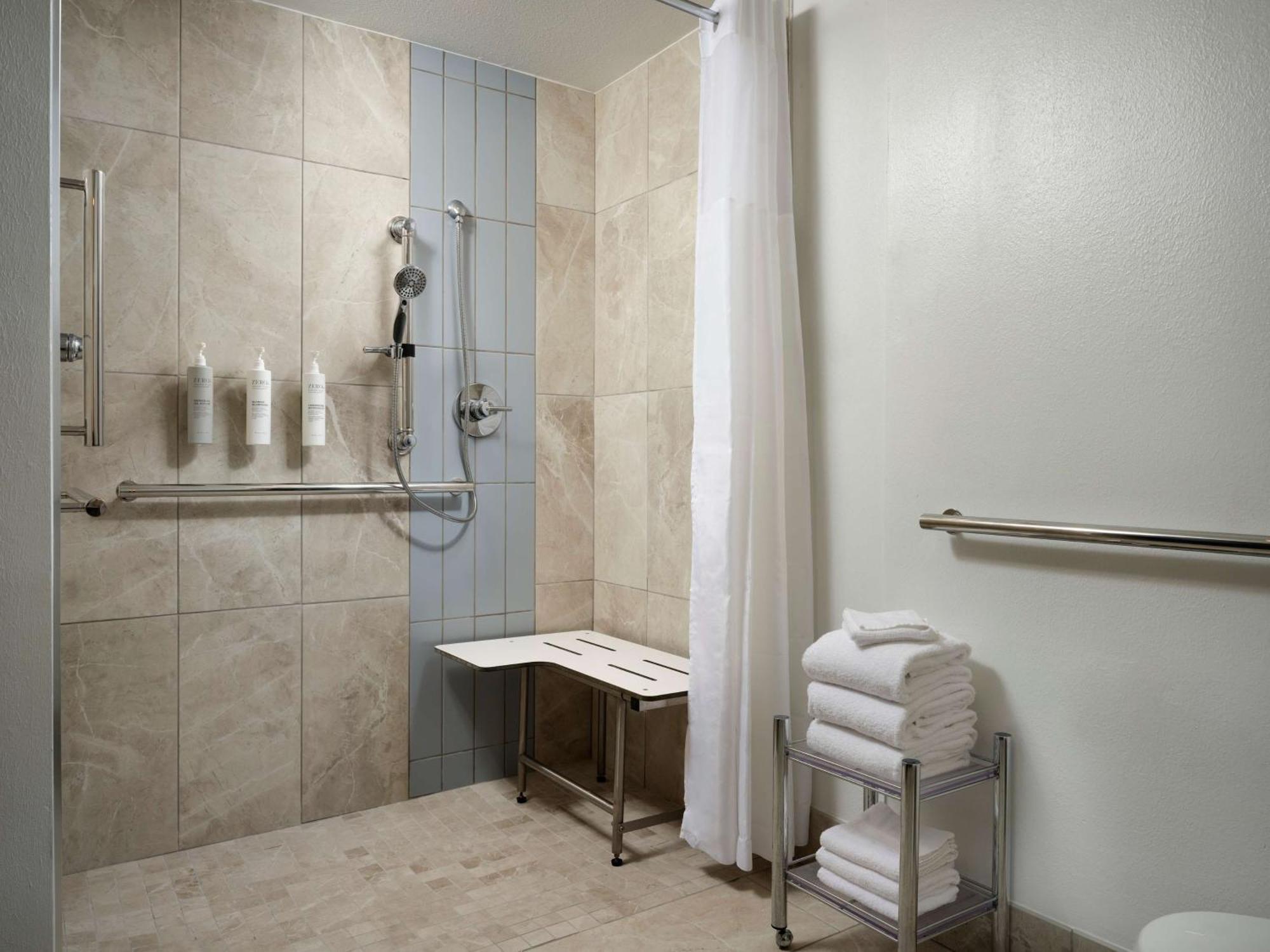 King Room Disability Access or Roll Shower,1548871861:JPEG