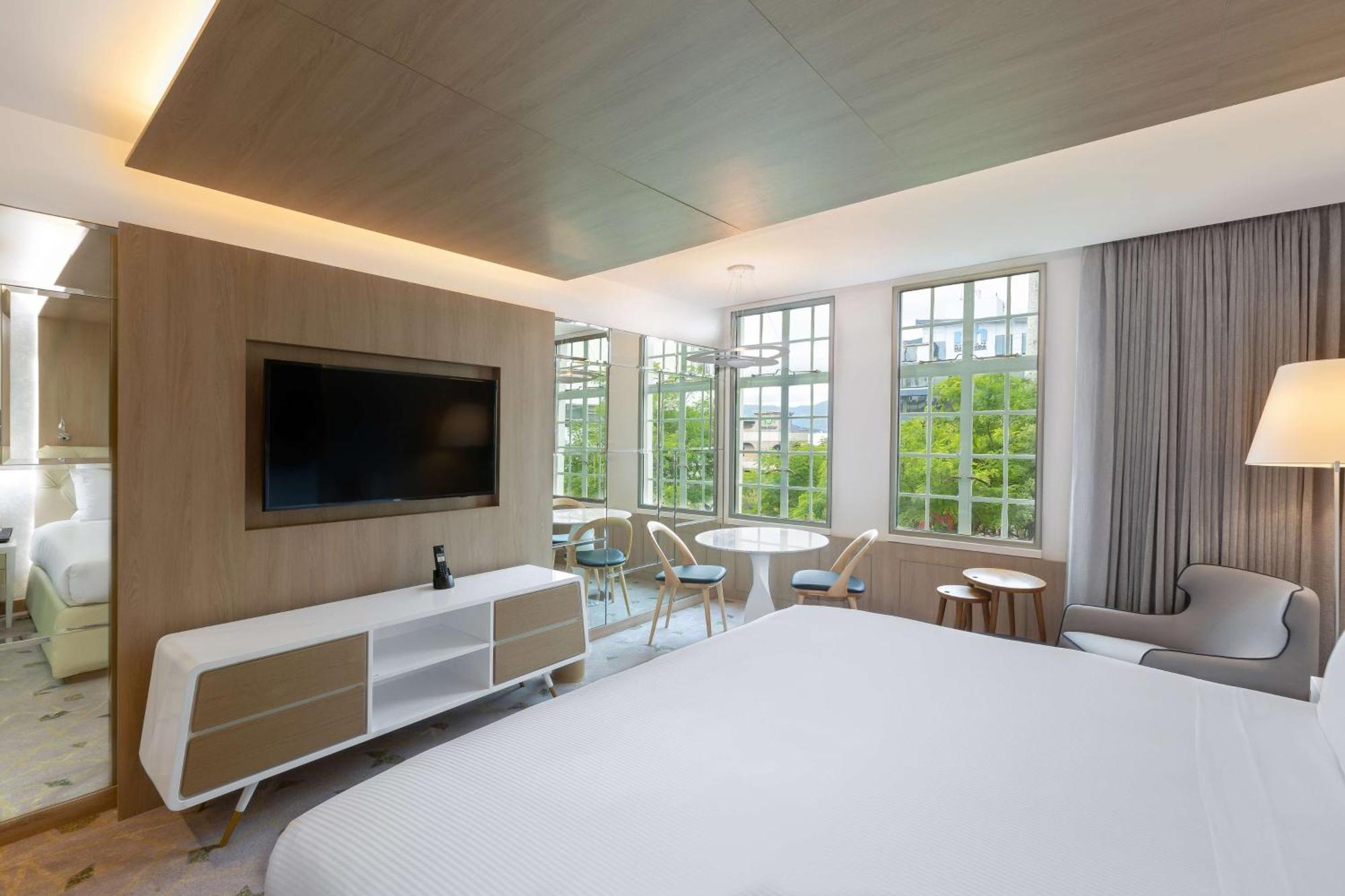 Superior King Room,1551232846:JPEG