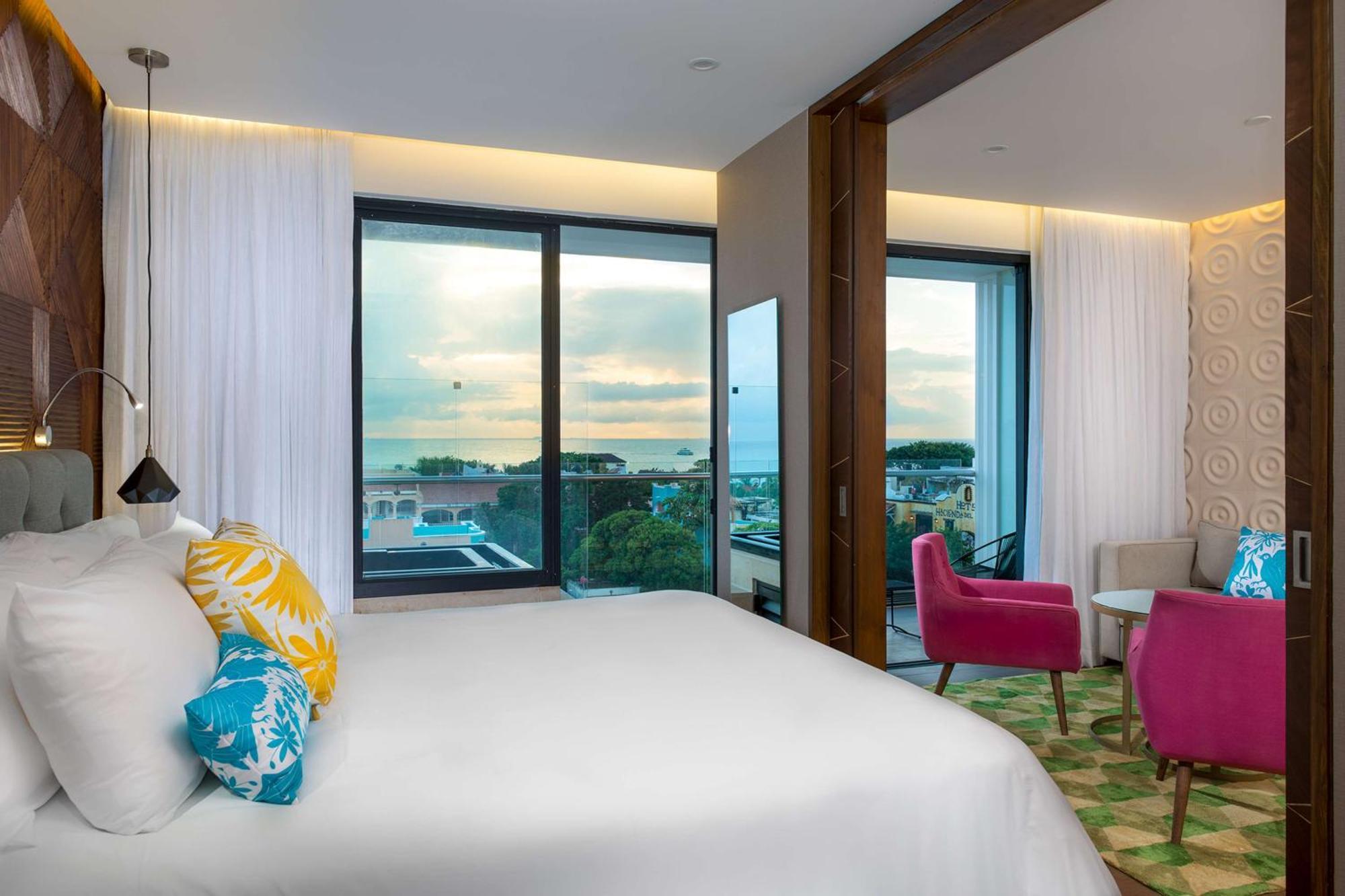 One Bedroom Whirlpool Resort Residence,1551237997:JPEG