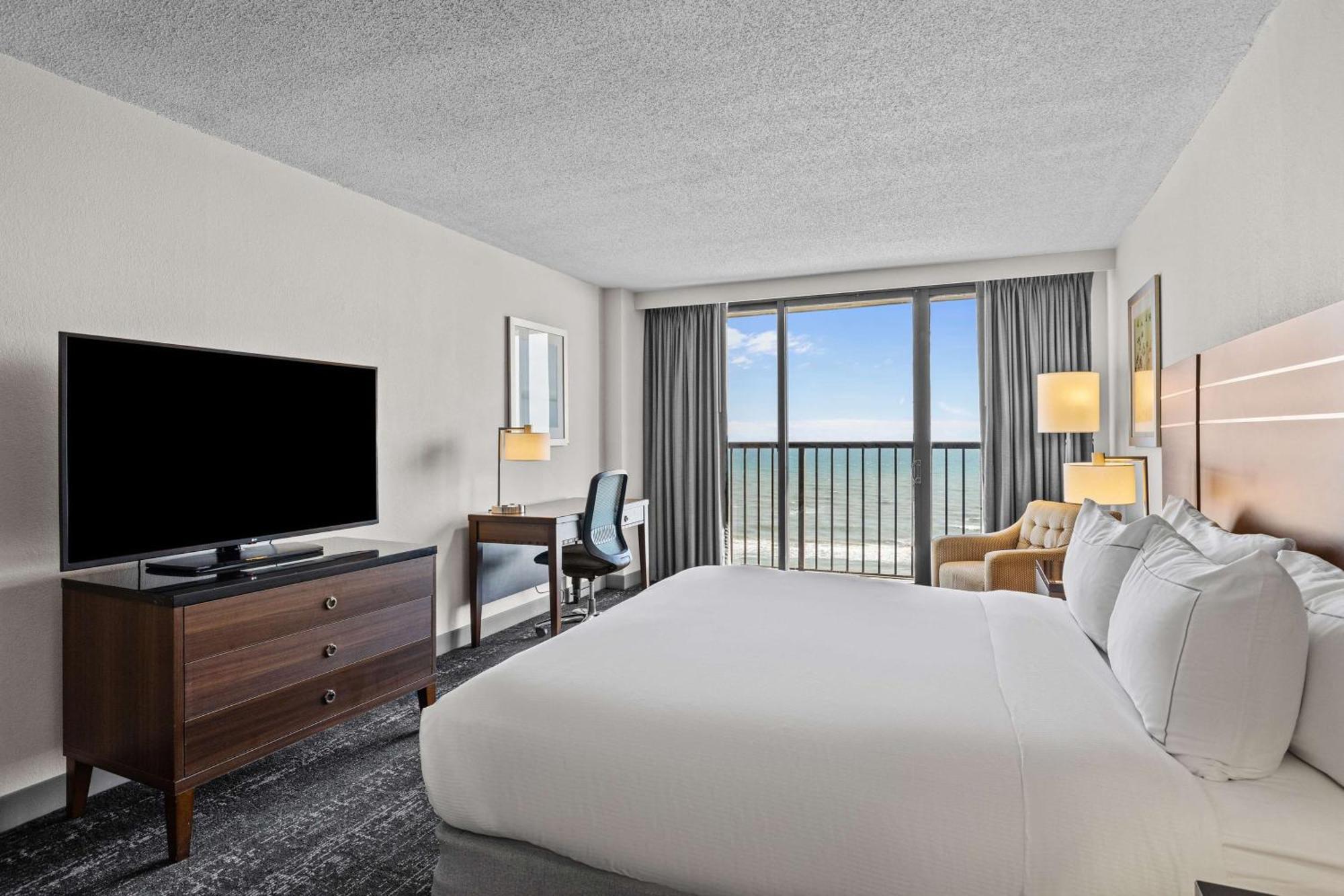 King Room with Oceanfront View - Non-Smoking