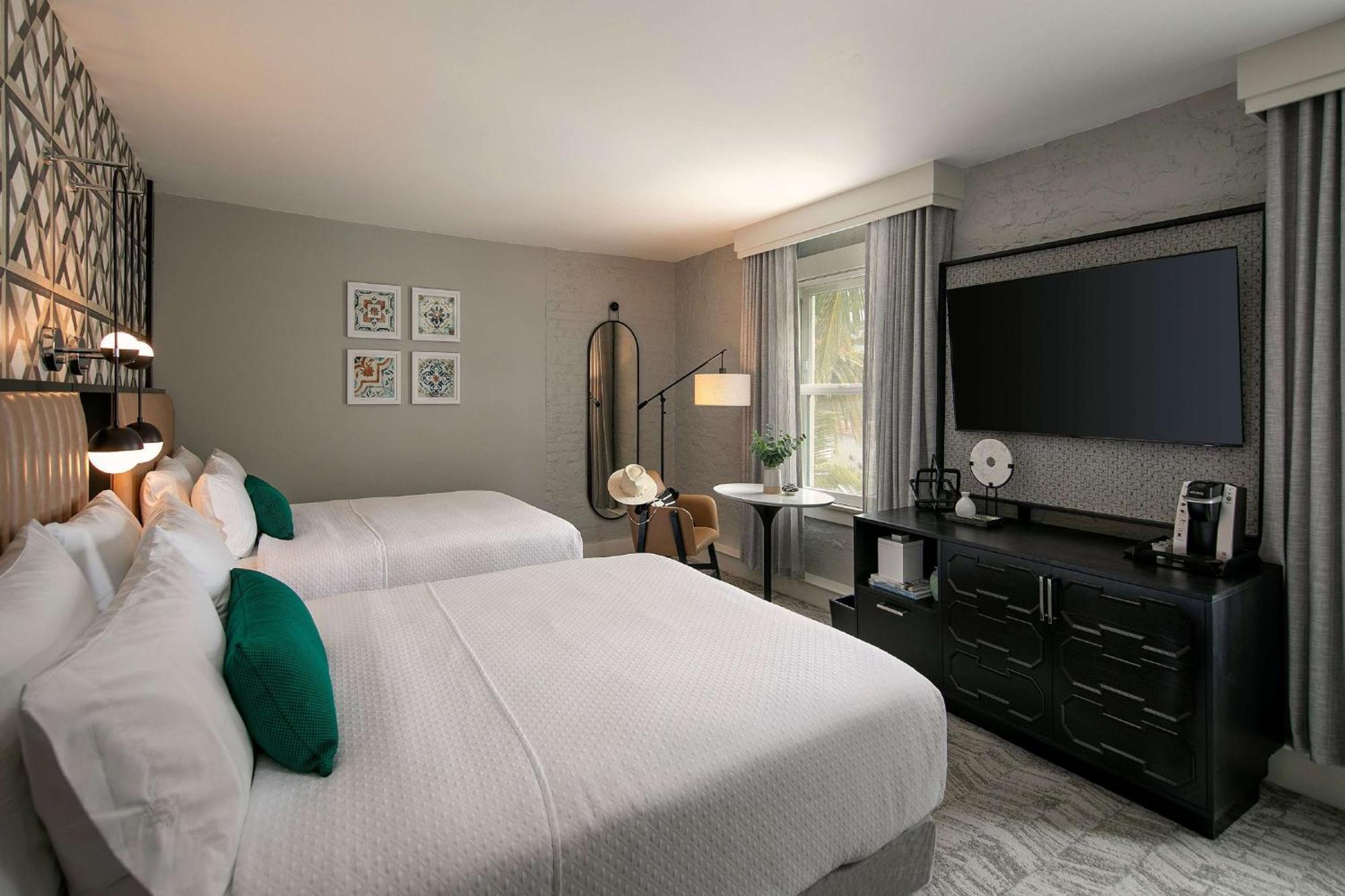 Queen Room with Two Queen Beds,1551386728:JPEG