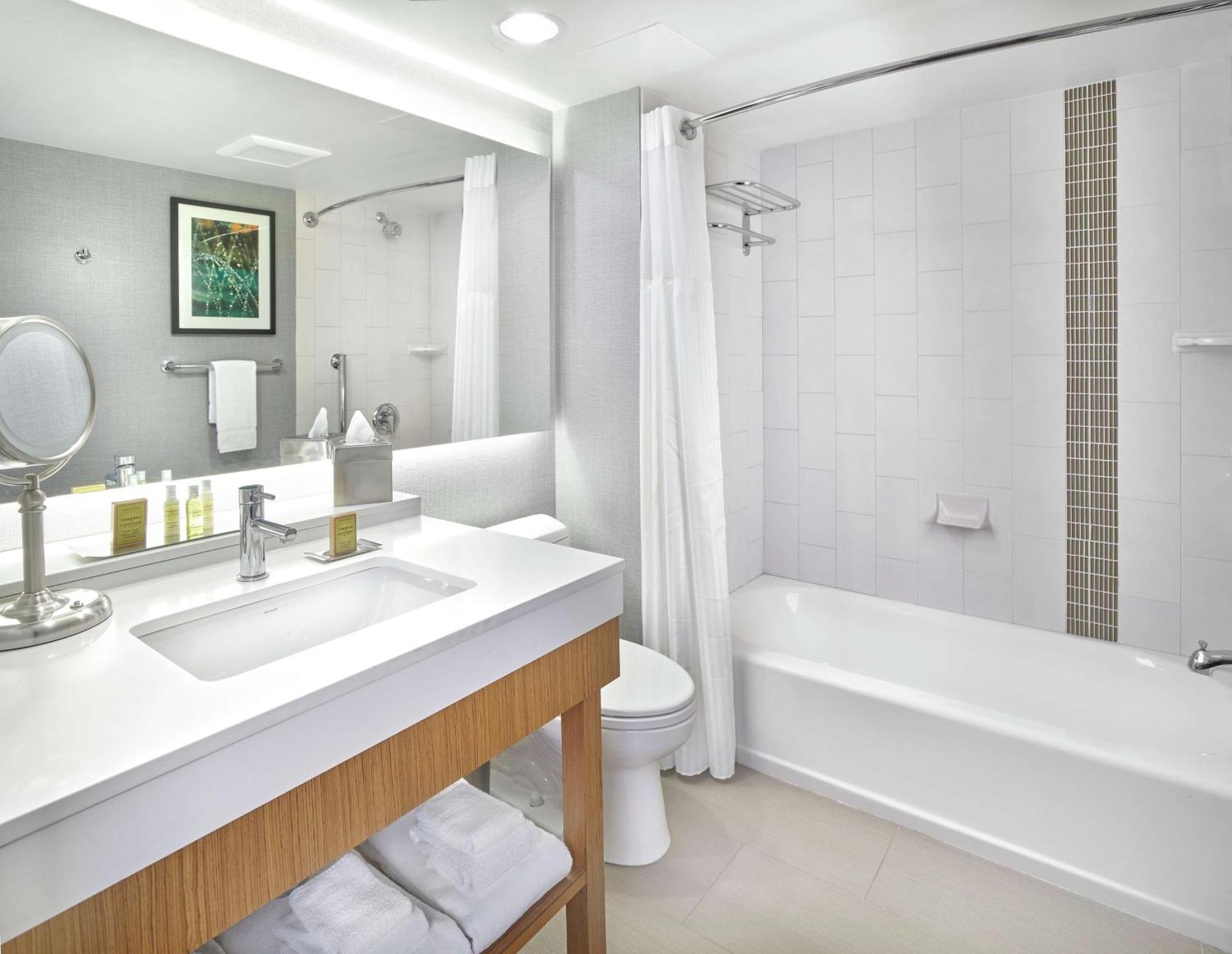 Queen Room with Two Queen Beds and Sofa Bed,1551464023:JPEG