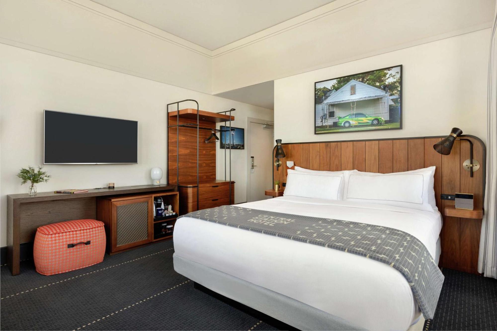 Deluxe King Room with Sofa Bed,1551622018:JPEG