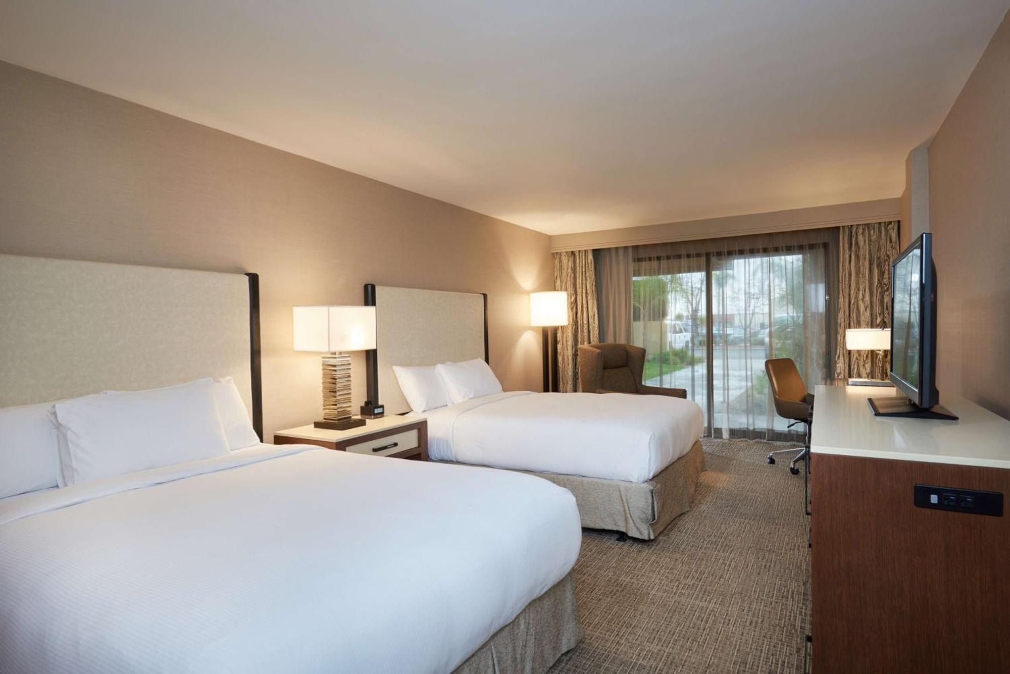 Queen Room with Two Queen Beds - Disability Access with Roll In Shower,1551662842:JPEG