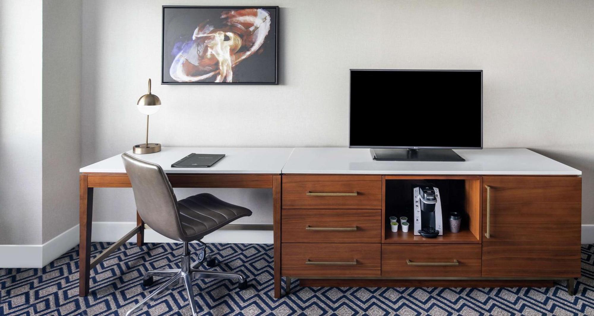 King Room,1551707557:JPEG