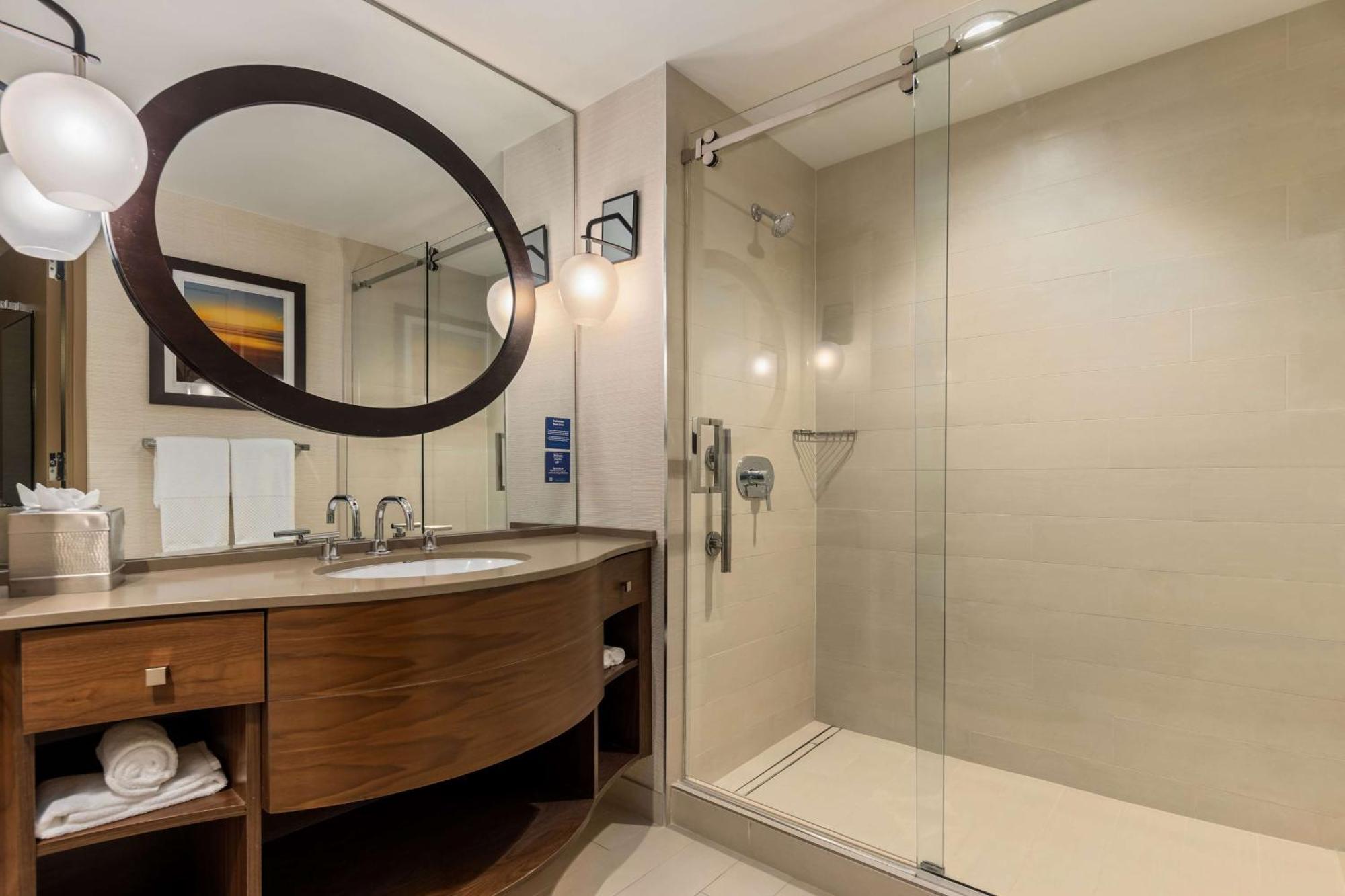 Pool View King Room,1552293898:JPEG