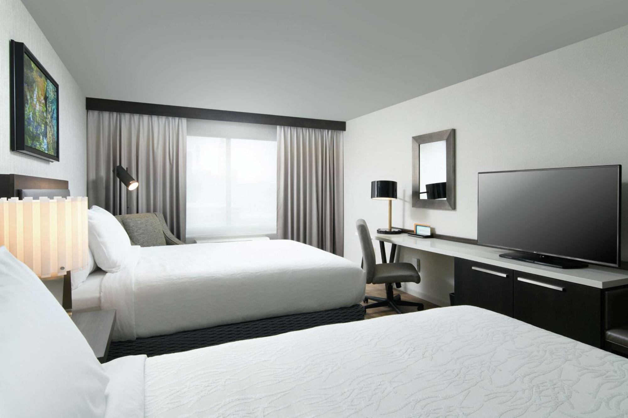 Premium Queen Room Two Queen Beds,1552295215:JPEG