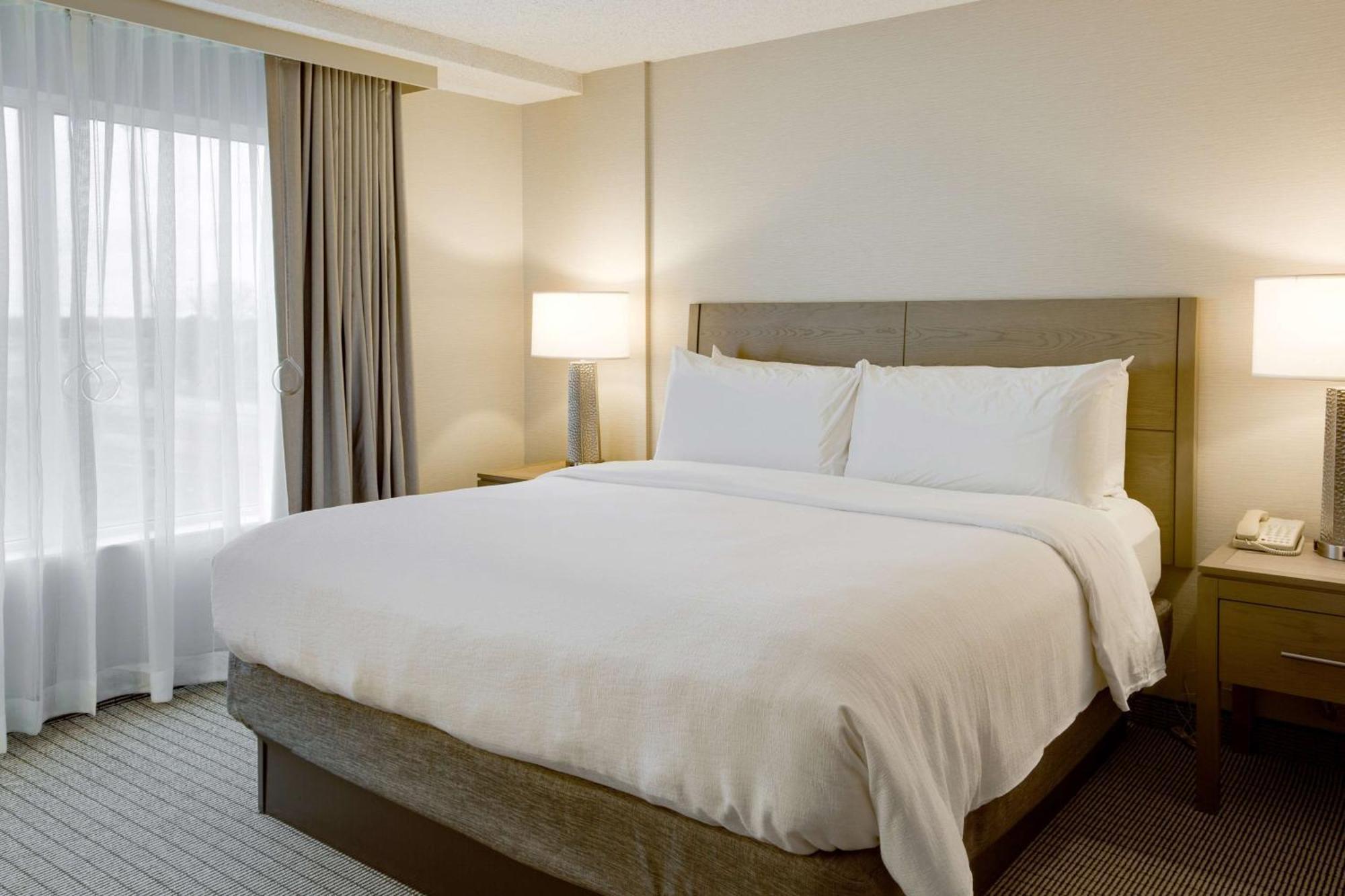 Two-Room King Suite - Non-Smoking,1552340956:JPEG