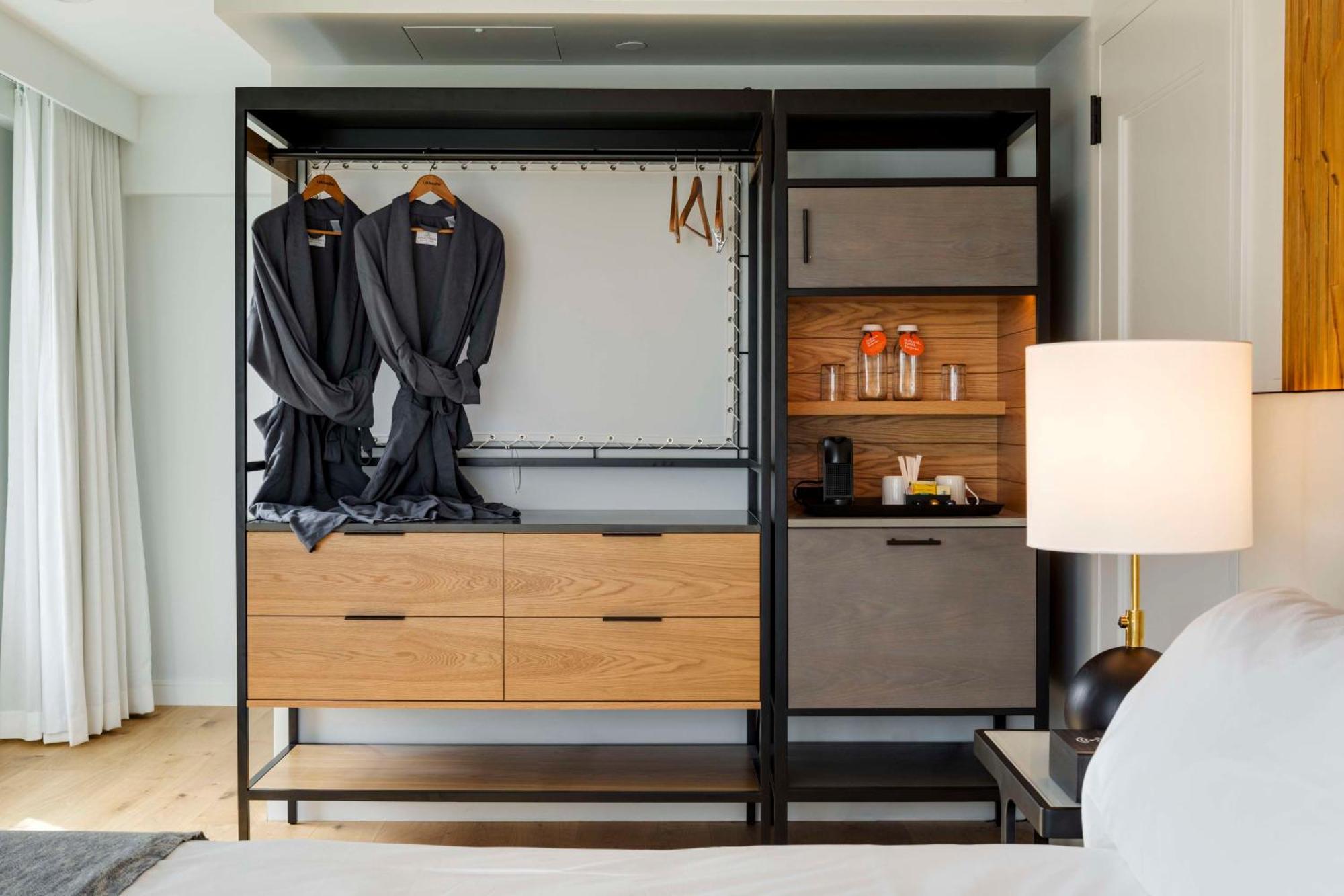 One-Bedroom King Suite with City View