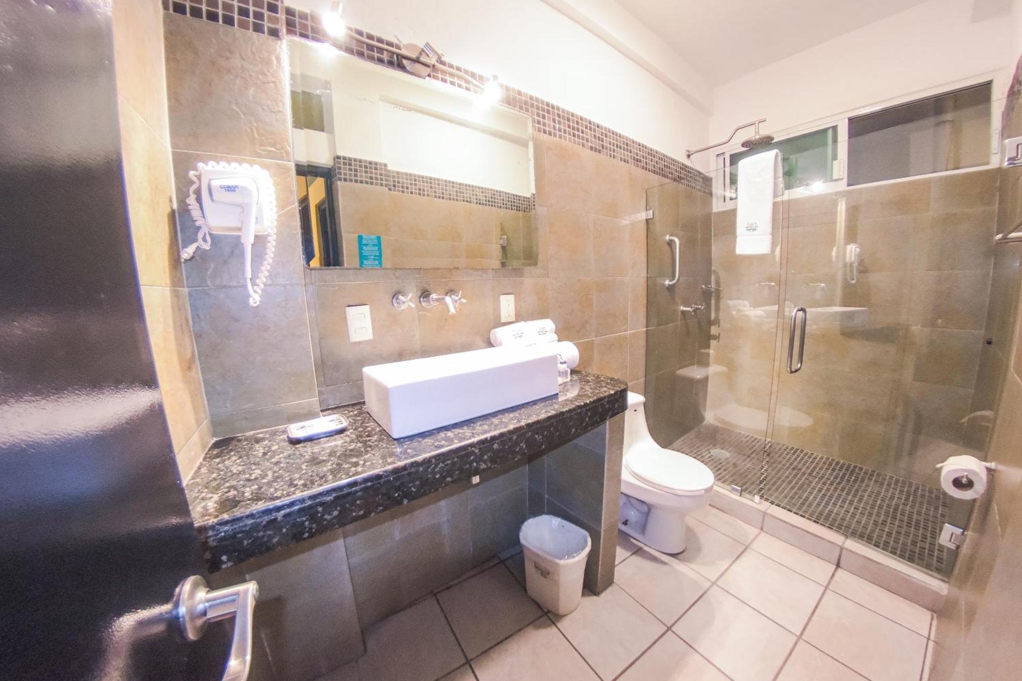 One-Bedroom Apartment,1563322648:JPEG