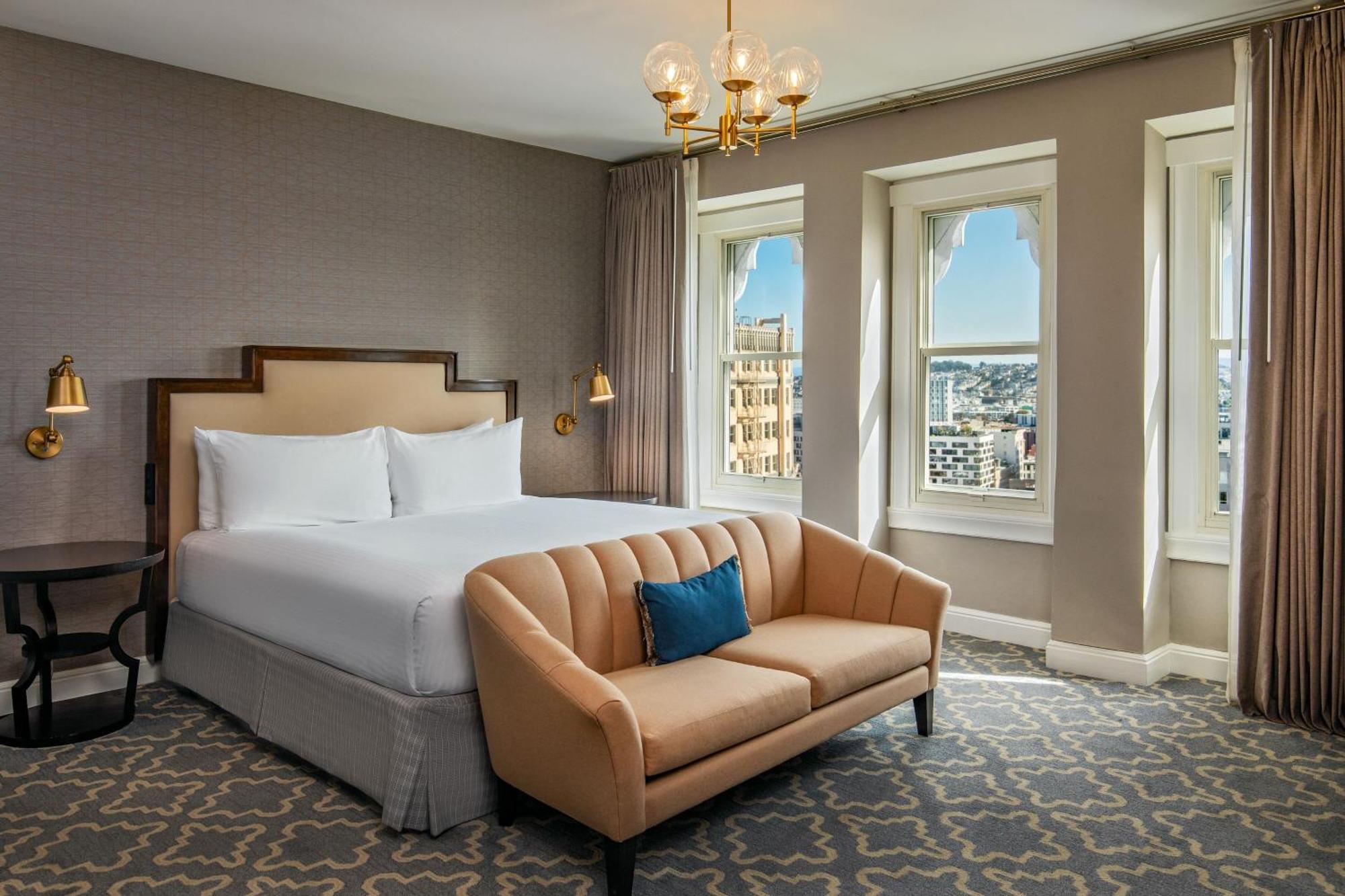 Stone Suite, 1 Bedroom Suite, 1 King, Skyline view
