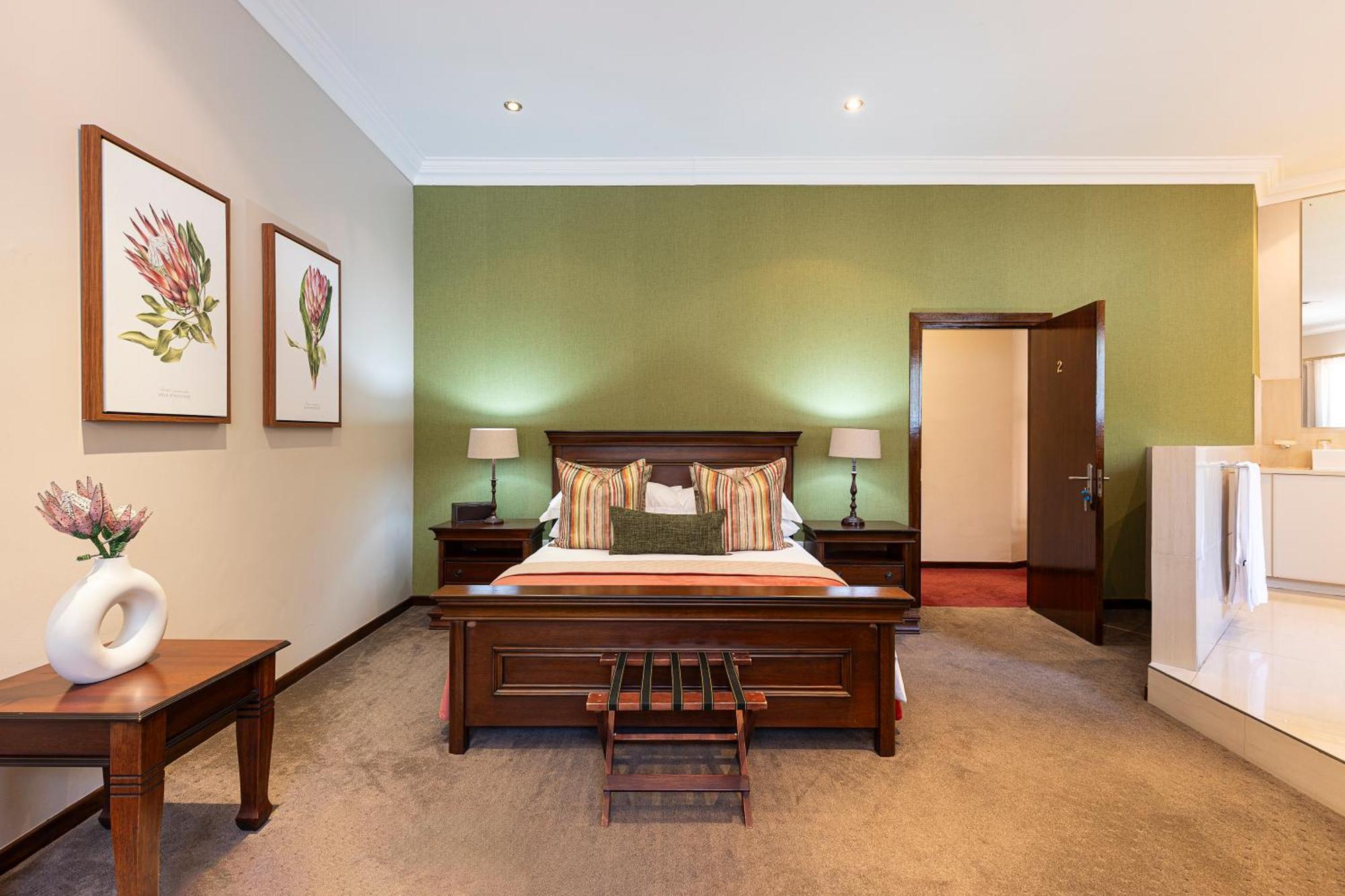 Double Room,1572688346:JPEG